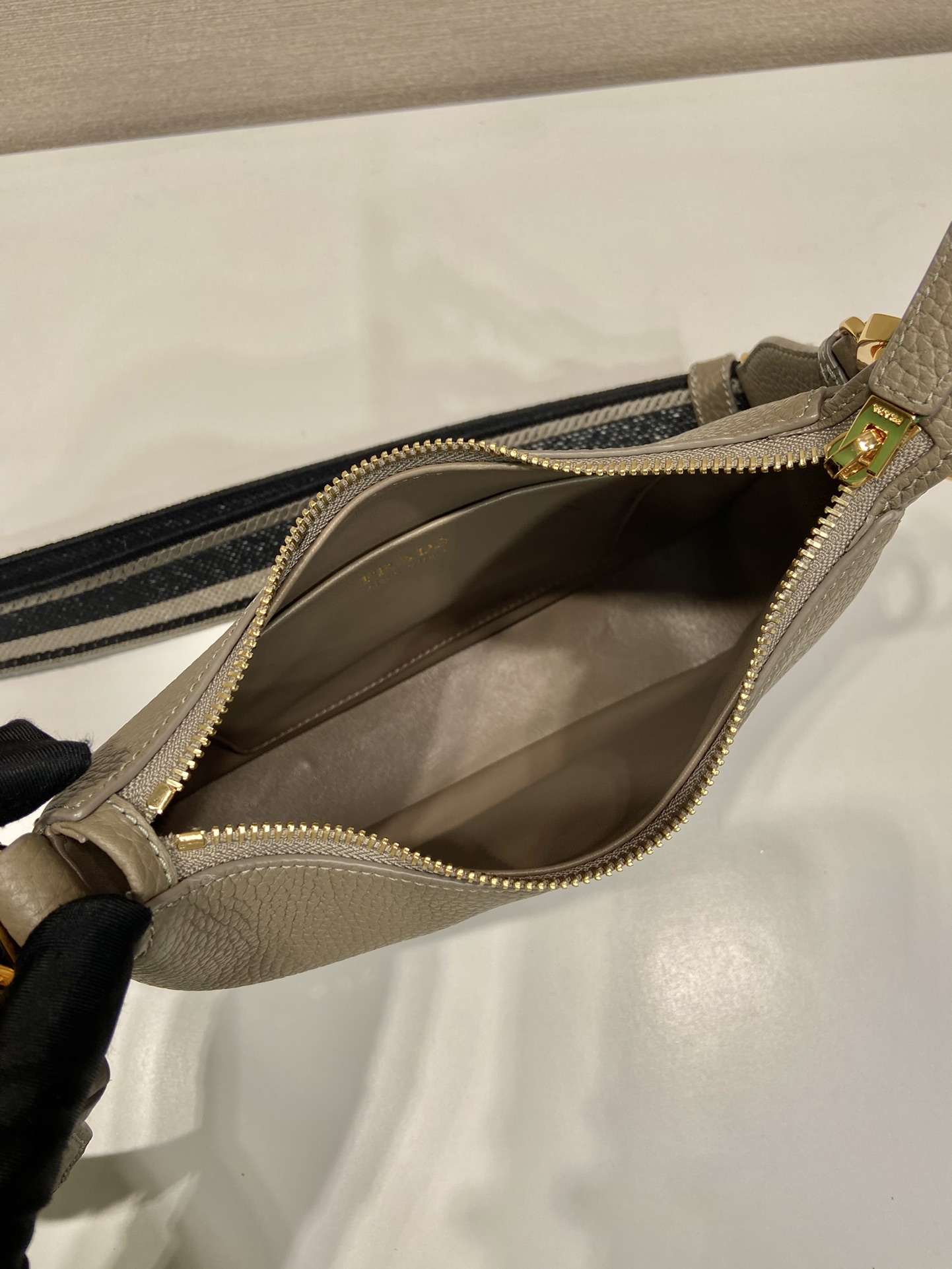 Pra*a leather shoulder bag