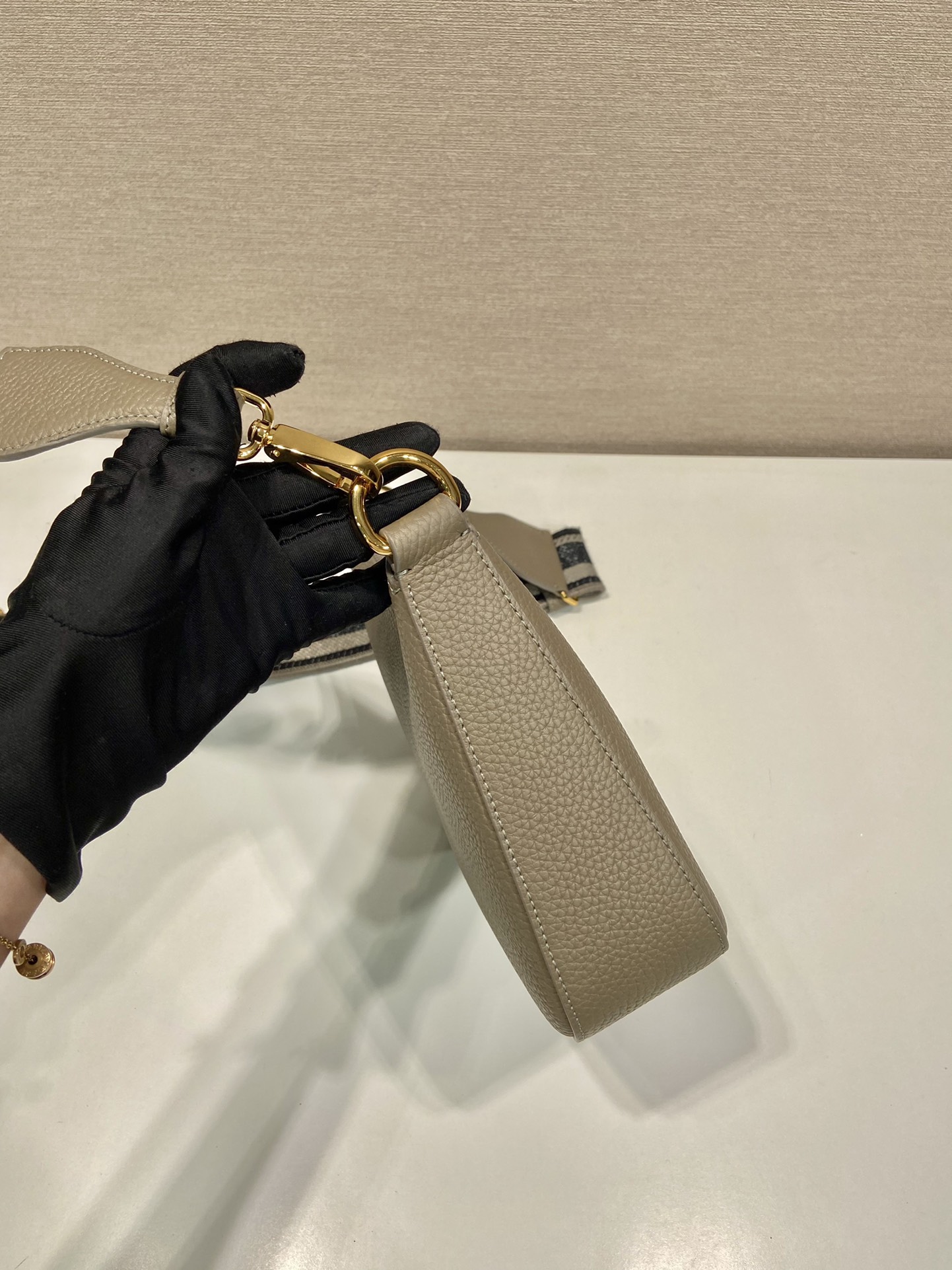 Pra*a leather shoulder bag
