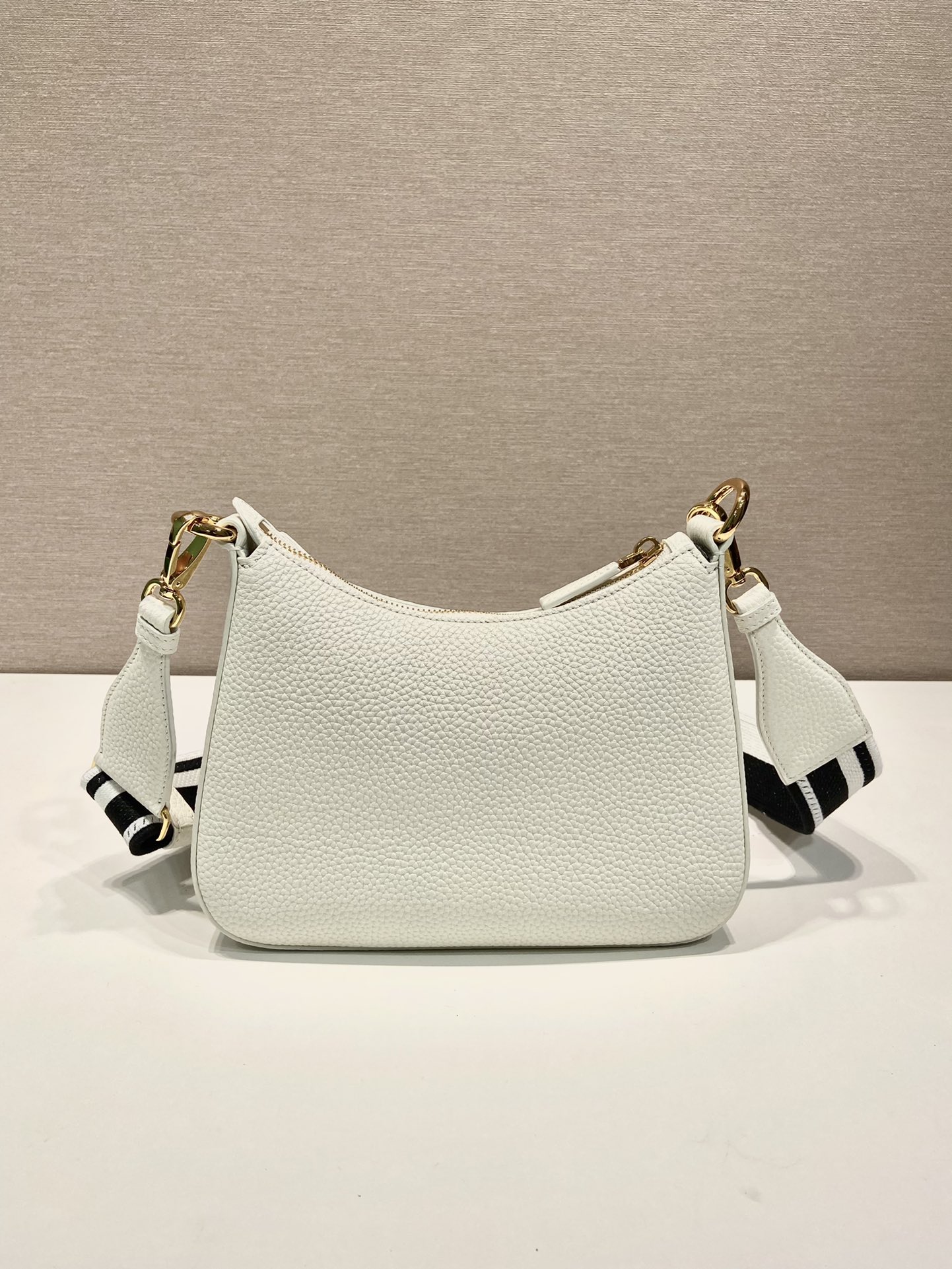 Pra*a leather shoulder bag