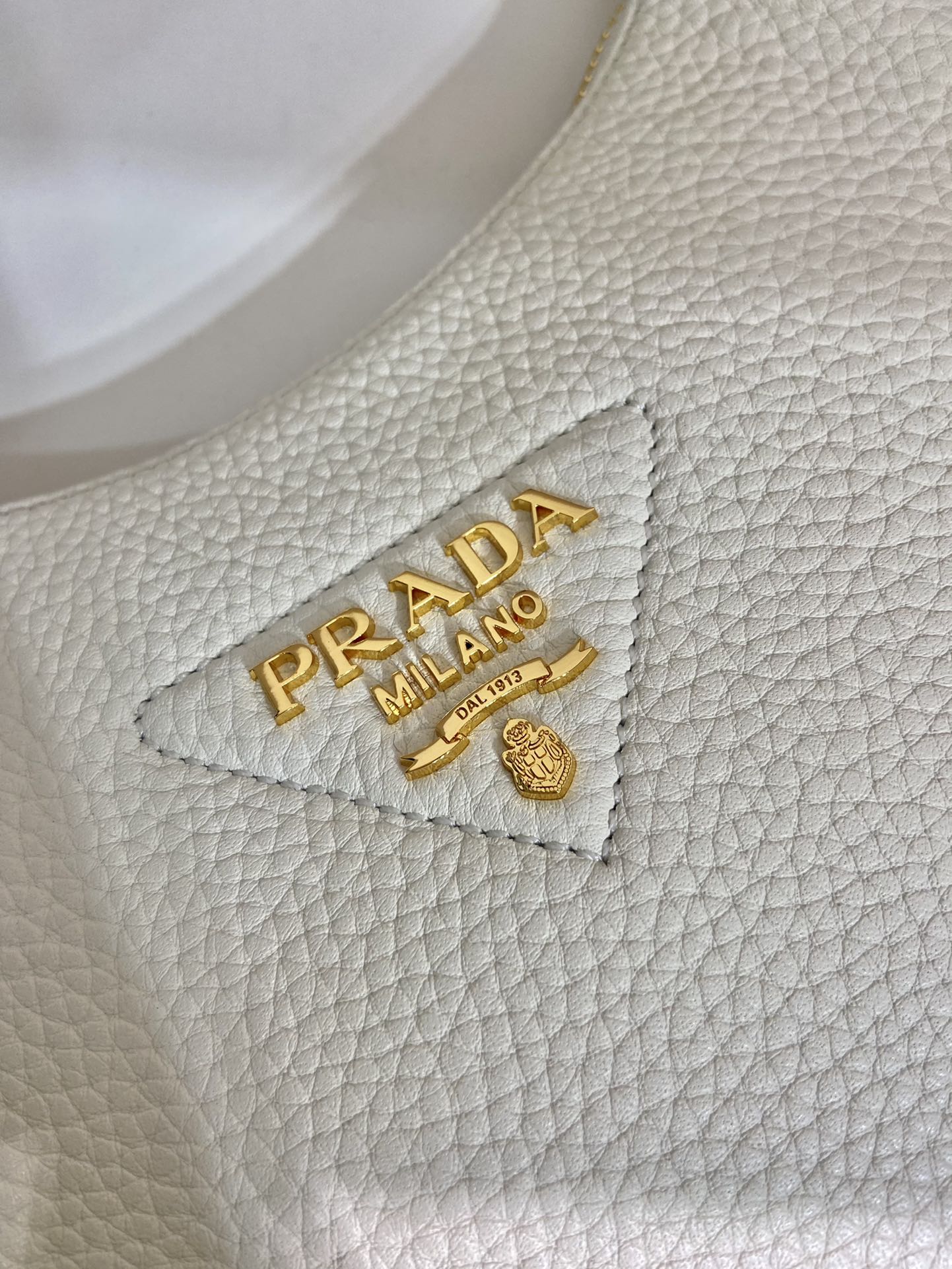 Pra*a leather shoulder bag