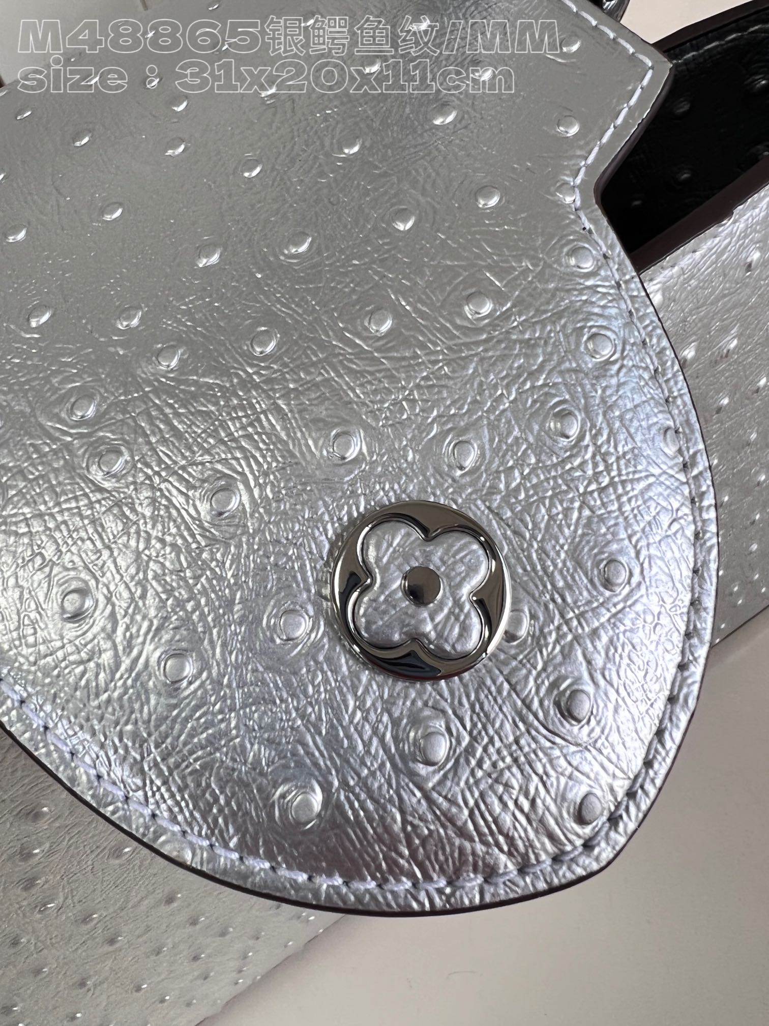 l**is V*t*n capucines mm medium  handbag