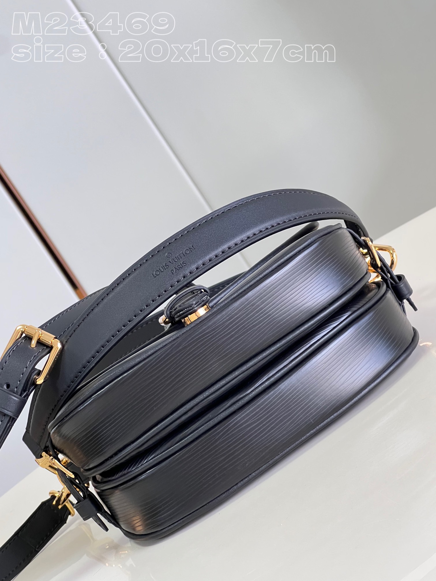 l**is V*t*n saumur bb bag