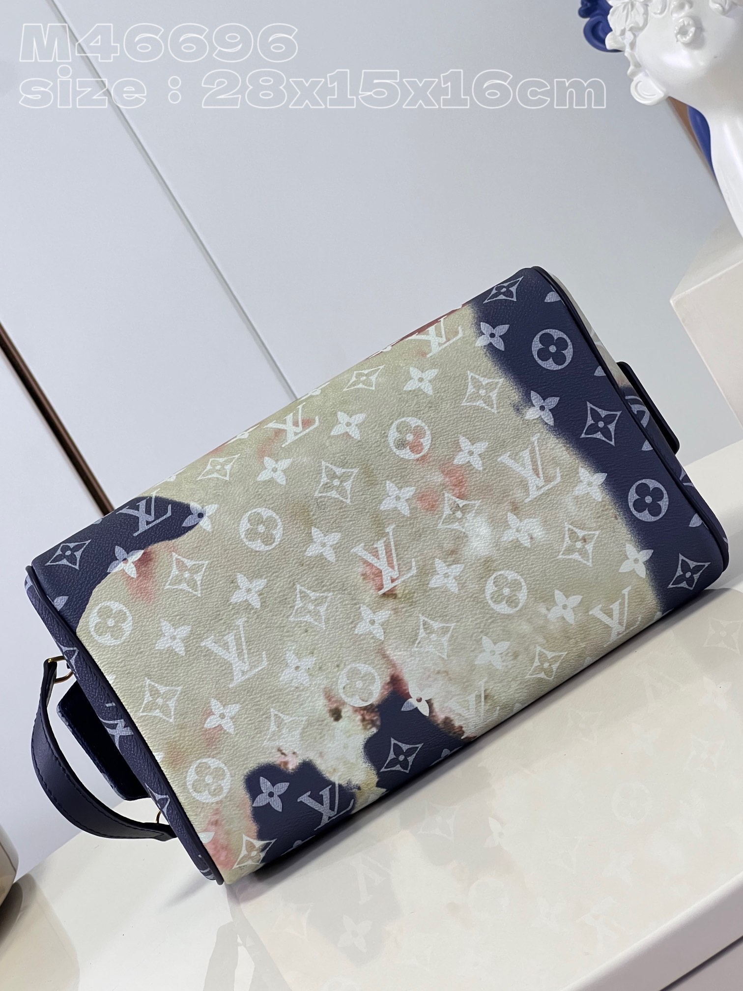 l**is V*t*n dopp kit