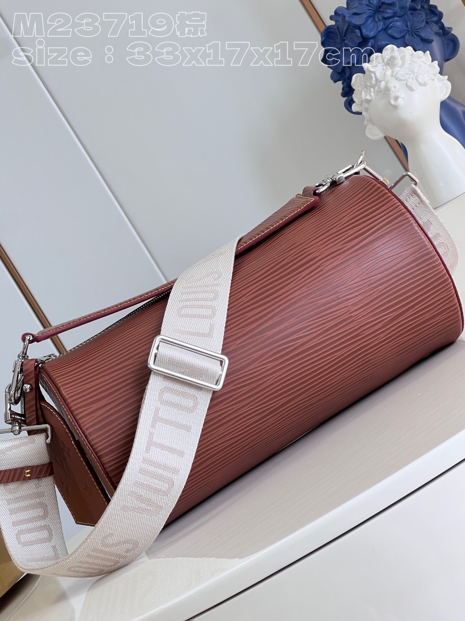l**is V*t*n soft polochon mm bag