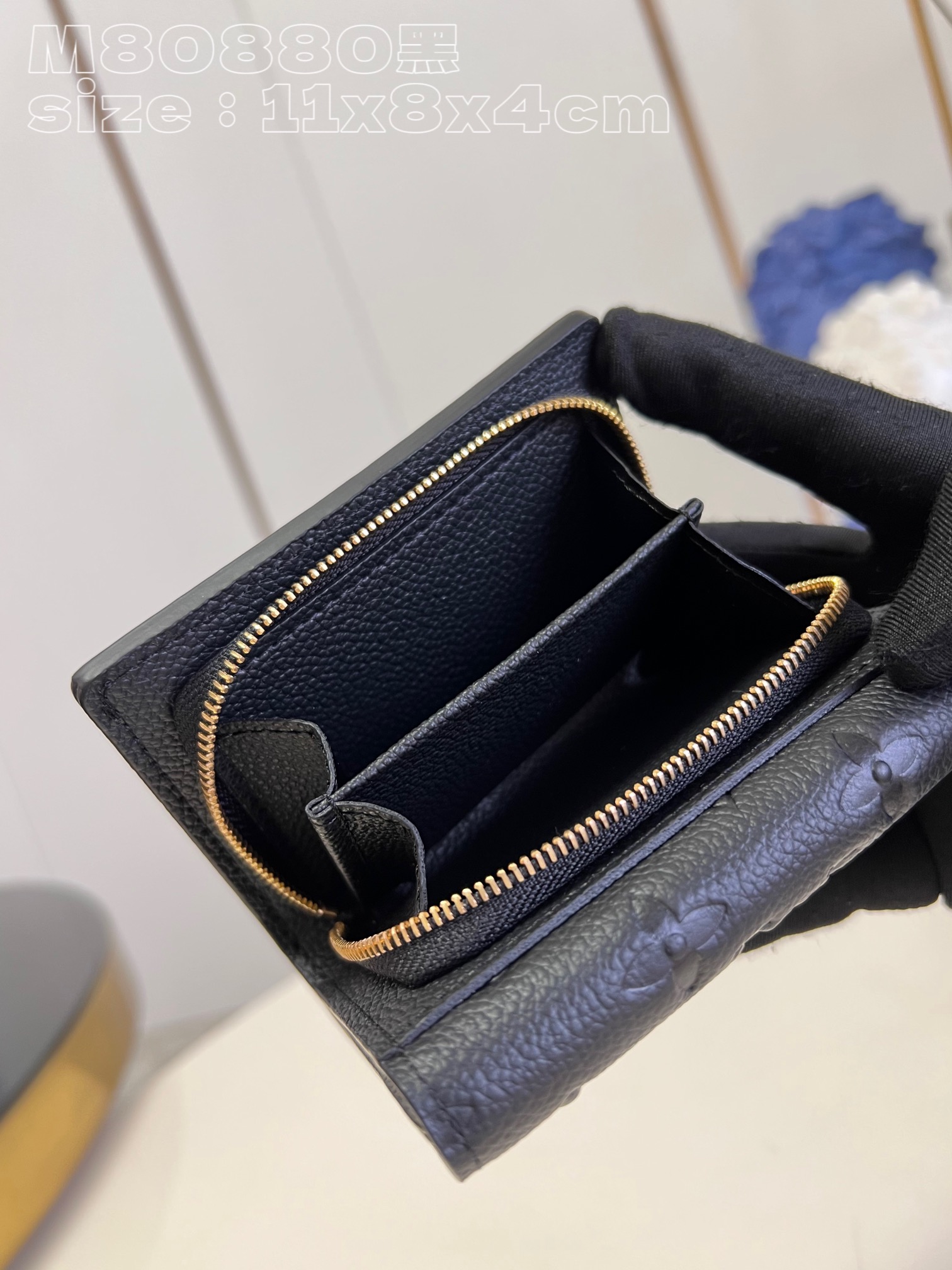 l**is V*t*n métis compact wallet