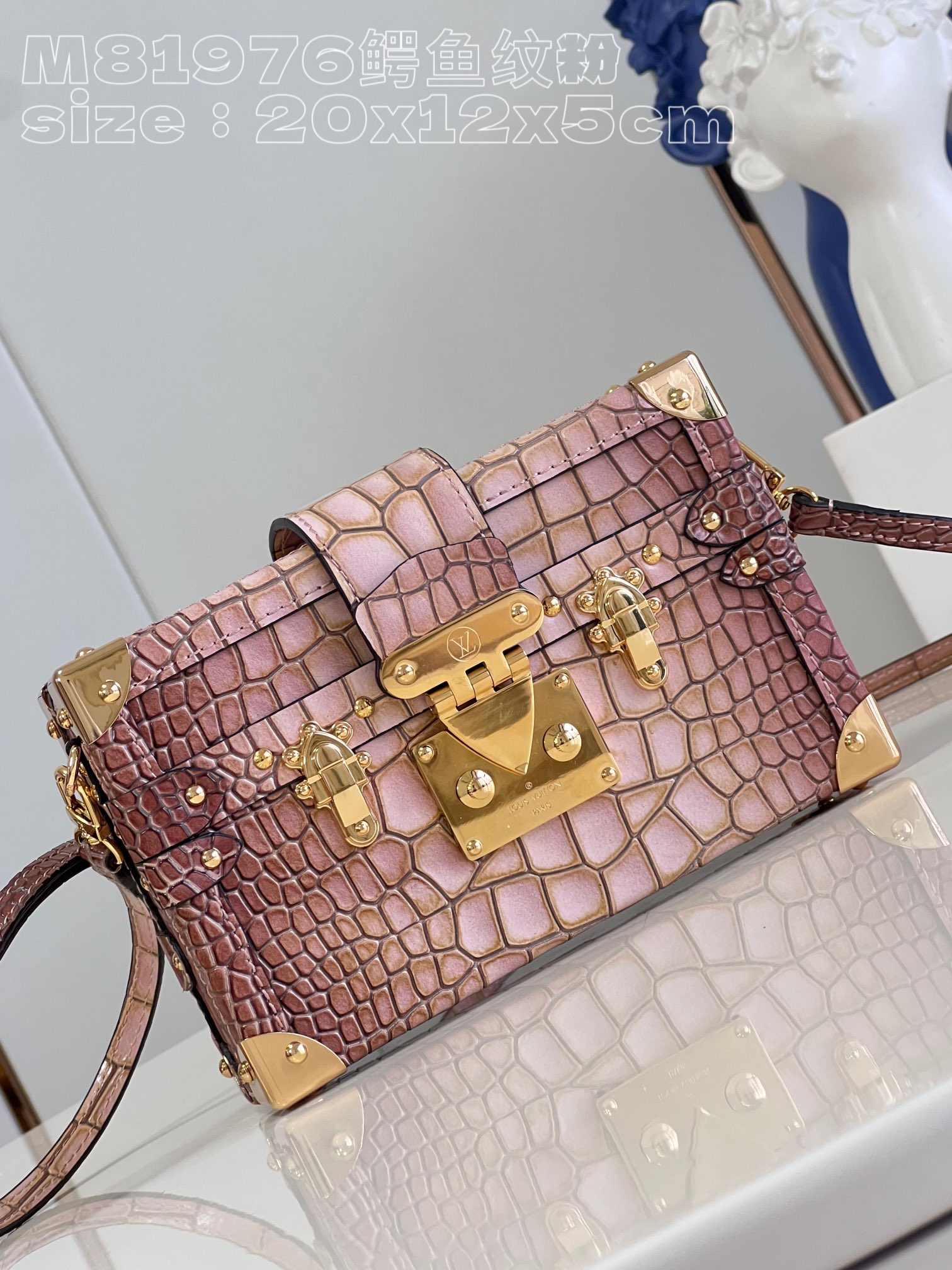 l**is V*t*n petit malle handbag