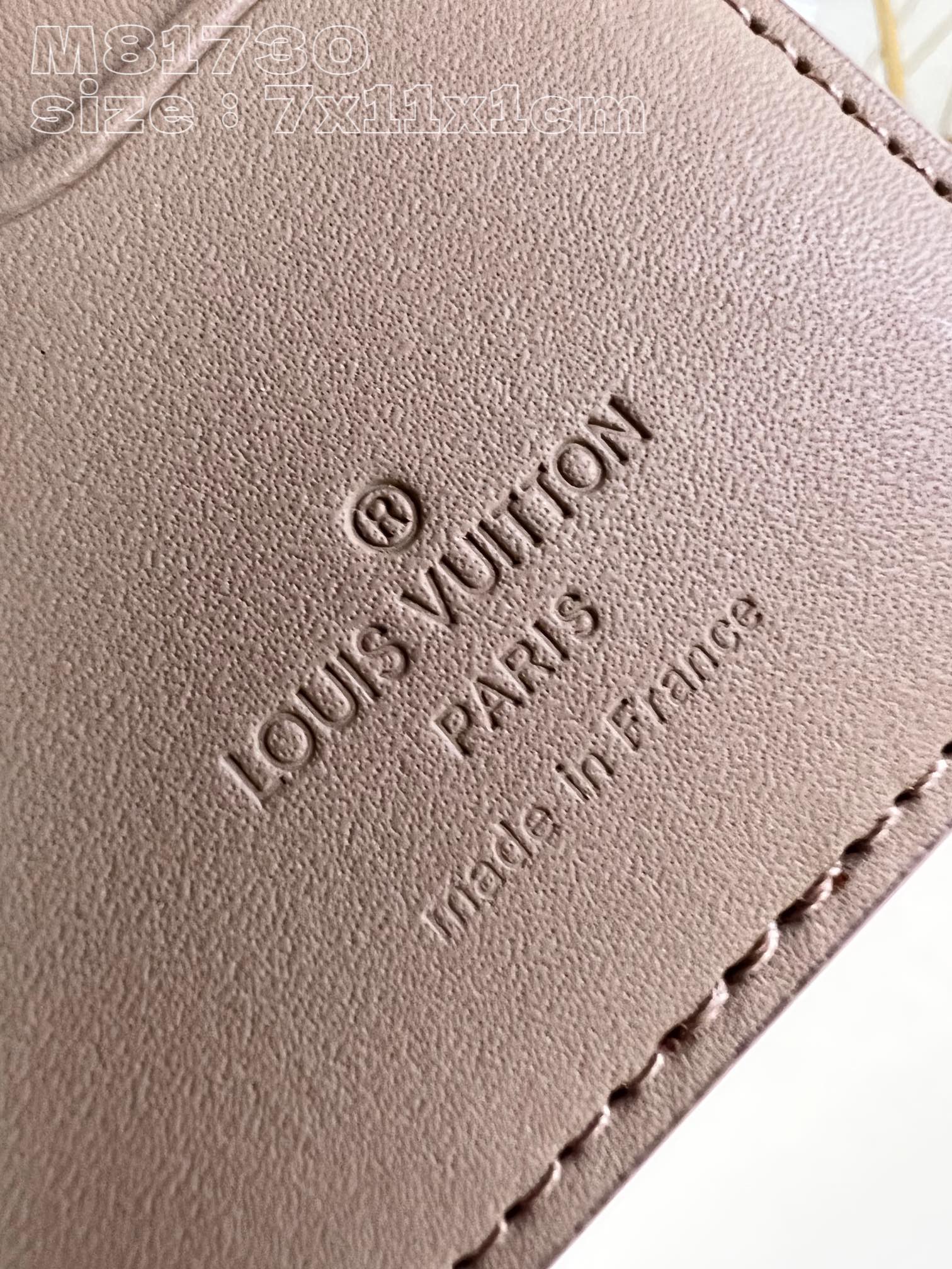 l**is V*t*n  pocket organizer