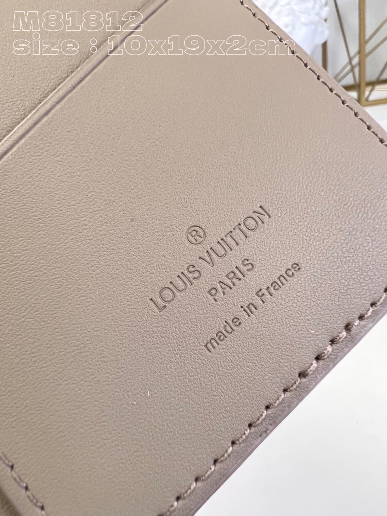 l**is V*t*n aerogram brazza wallet