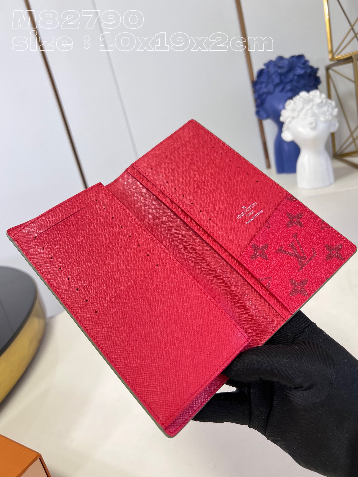 L**is vuitto wallet