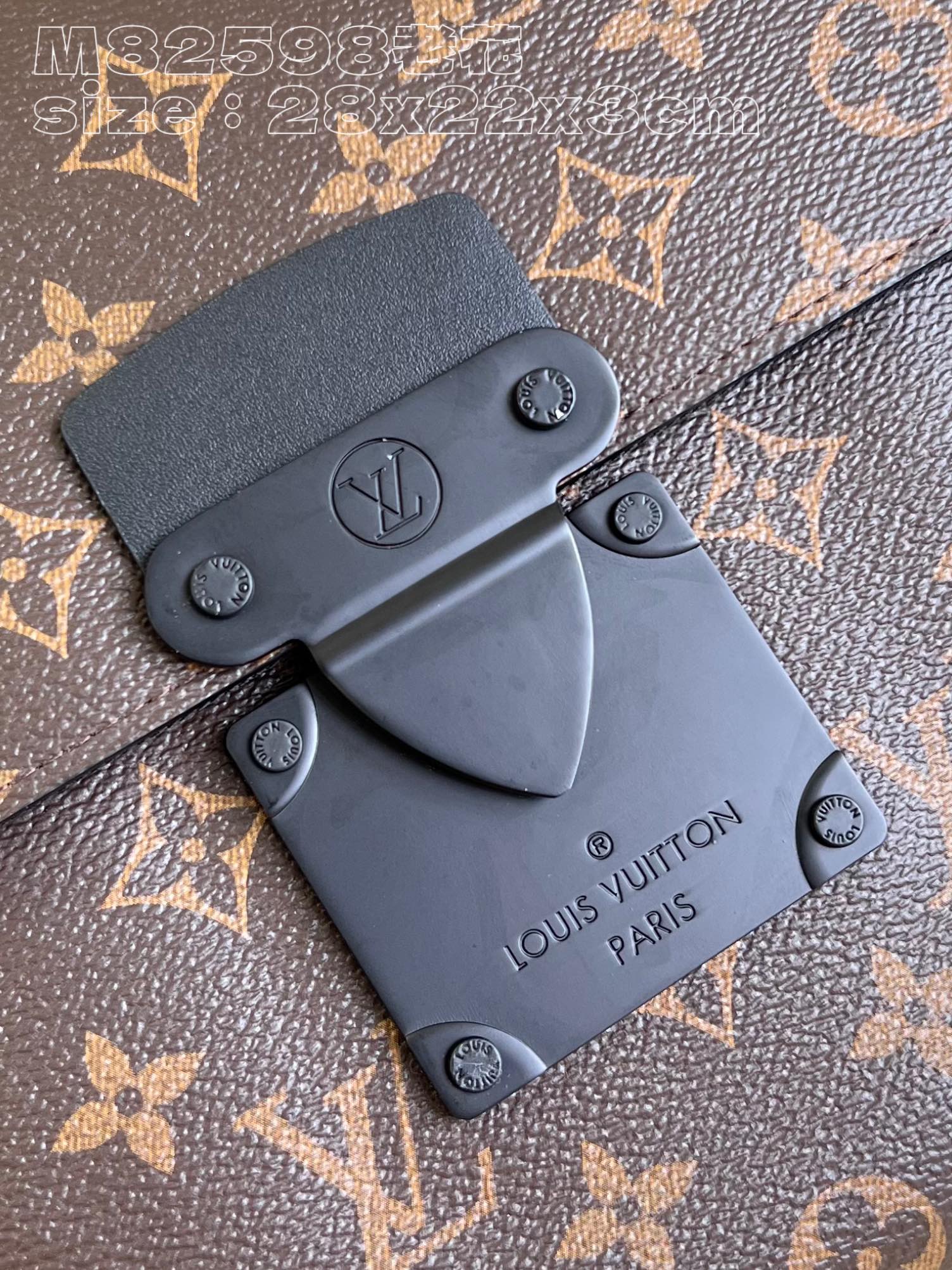 l**is V*t*n pochette s-lock
