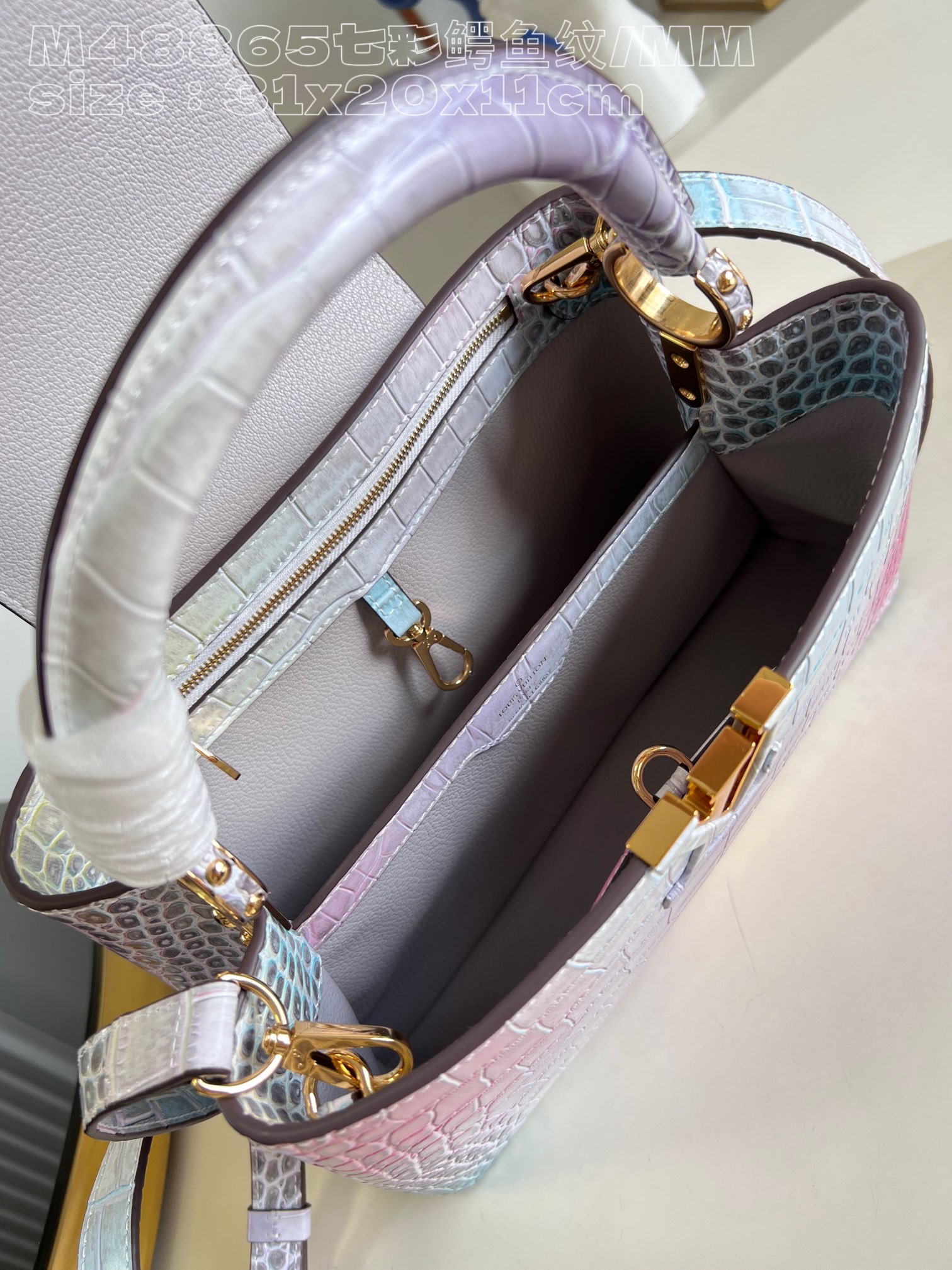 l**is V*t*n capucines medium handbag