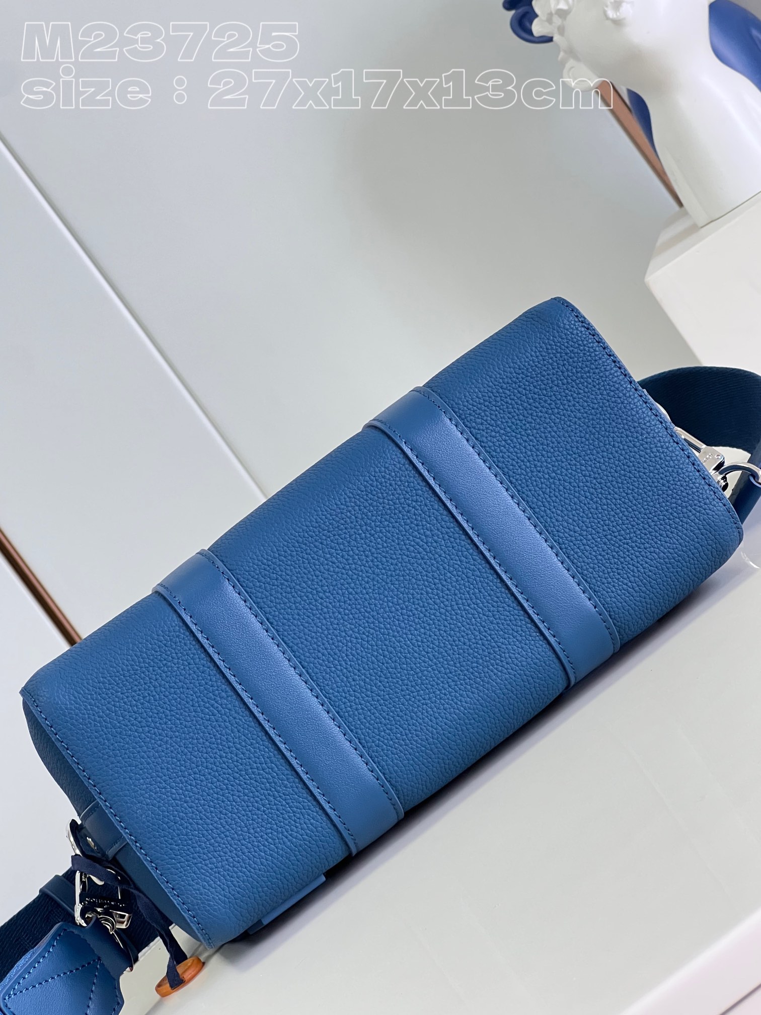 l**is V*t*n city keepall