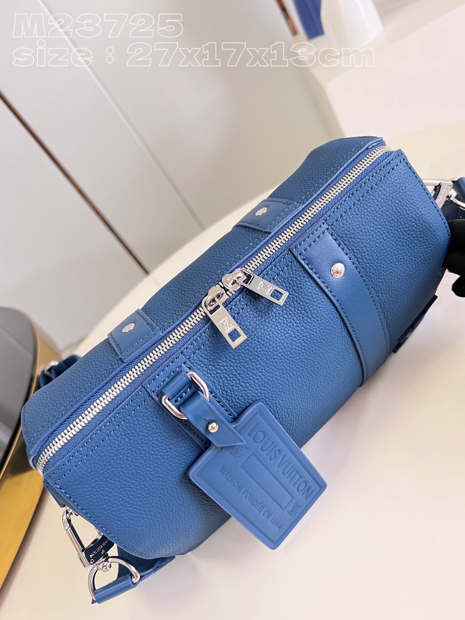 l**is V*t*n city keepall