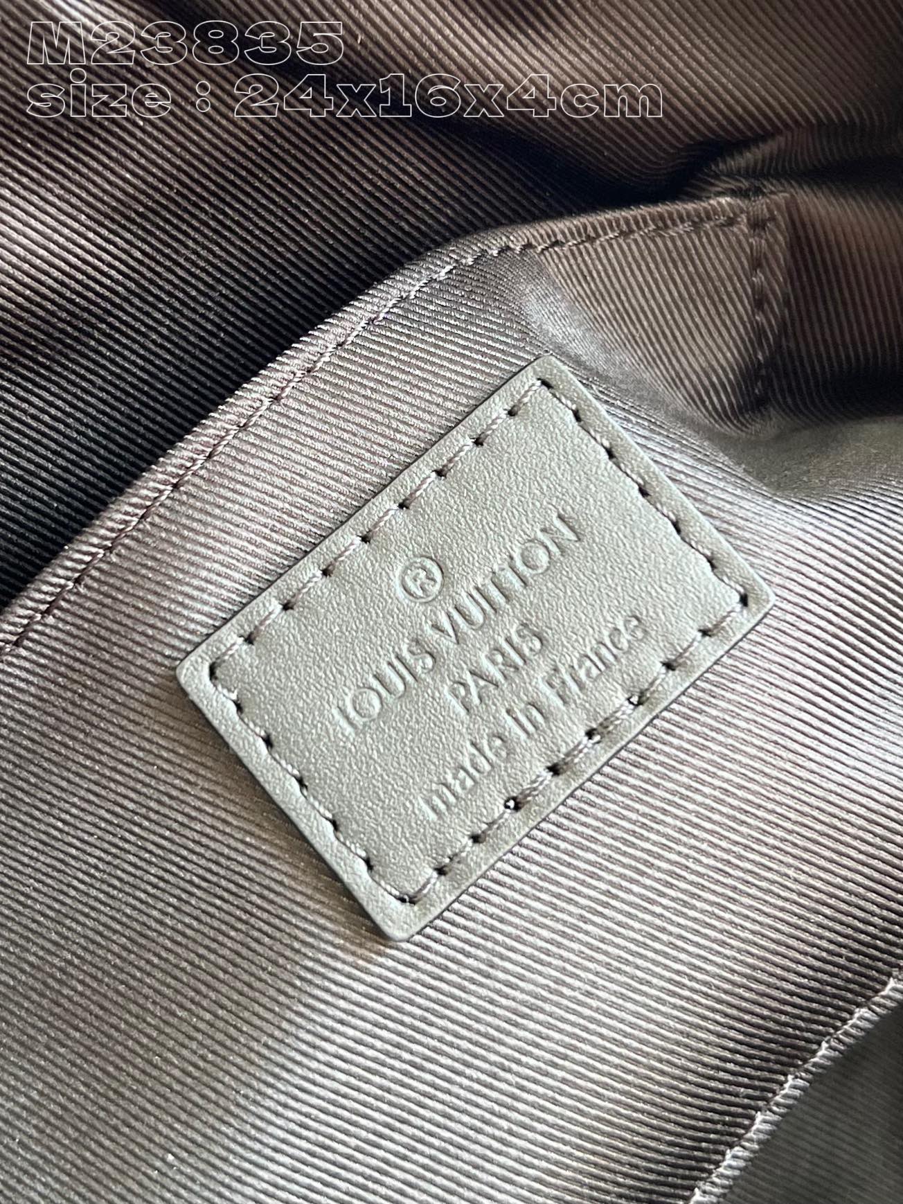 l**is V*t*n lv moon crossbody