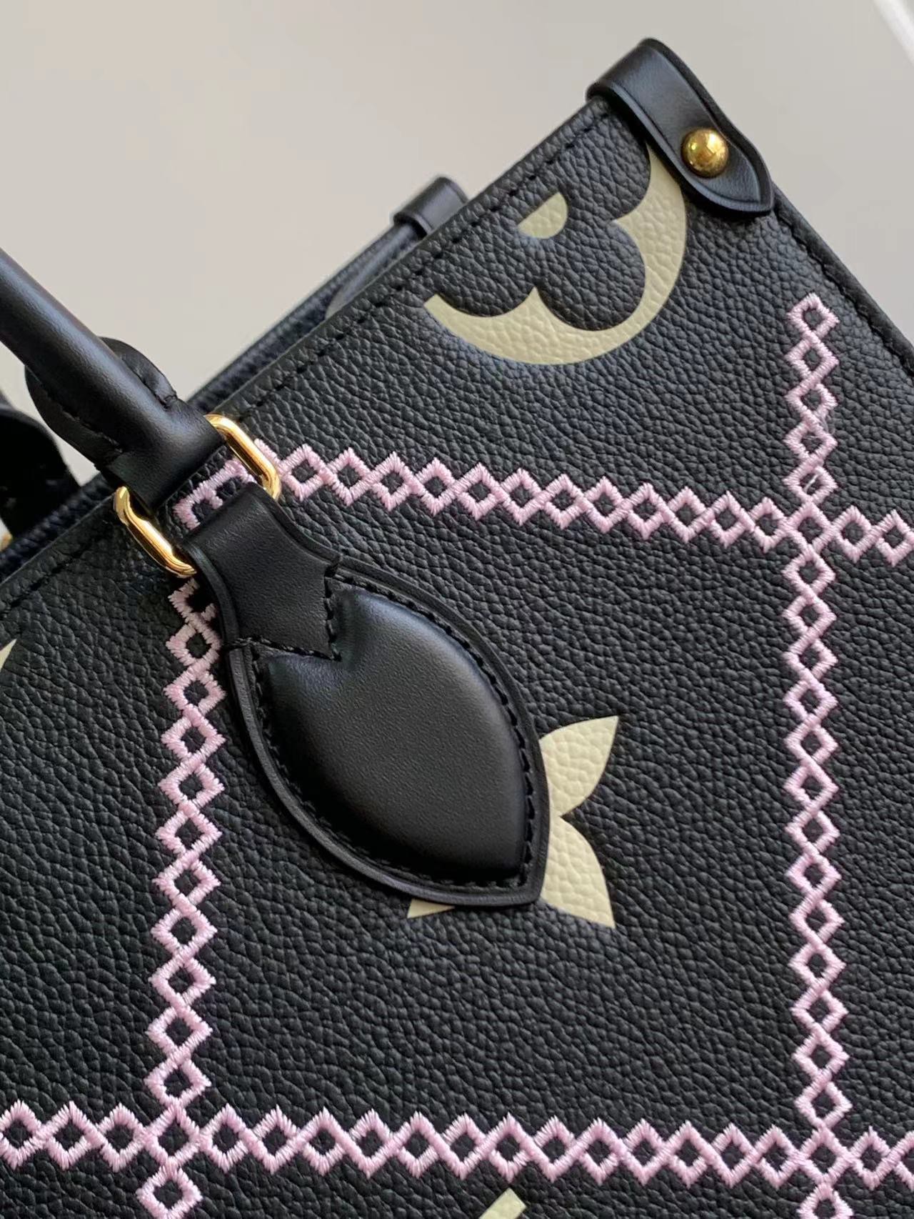 l**is V*t*n onthego mm