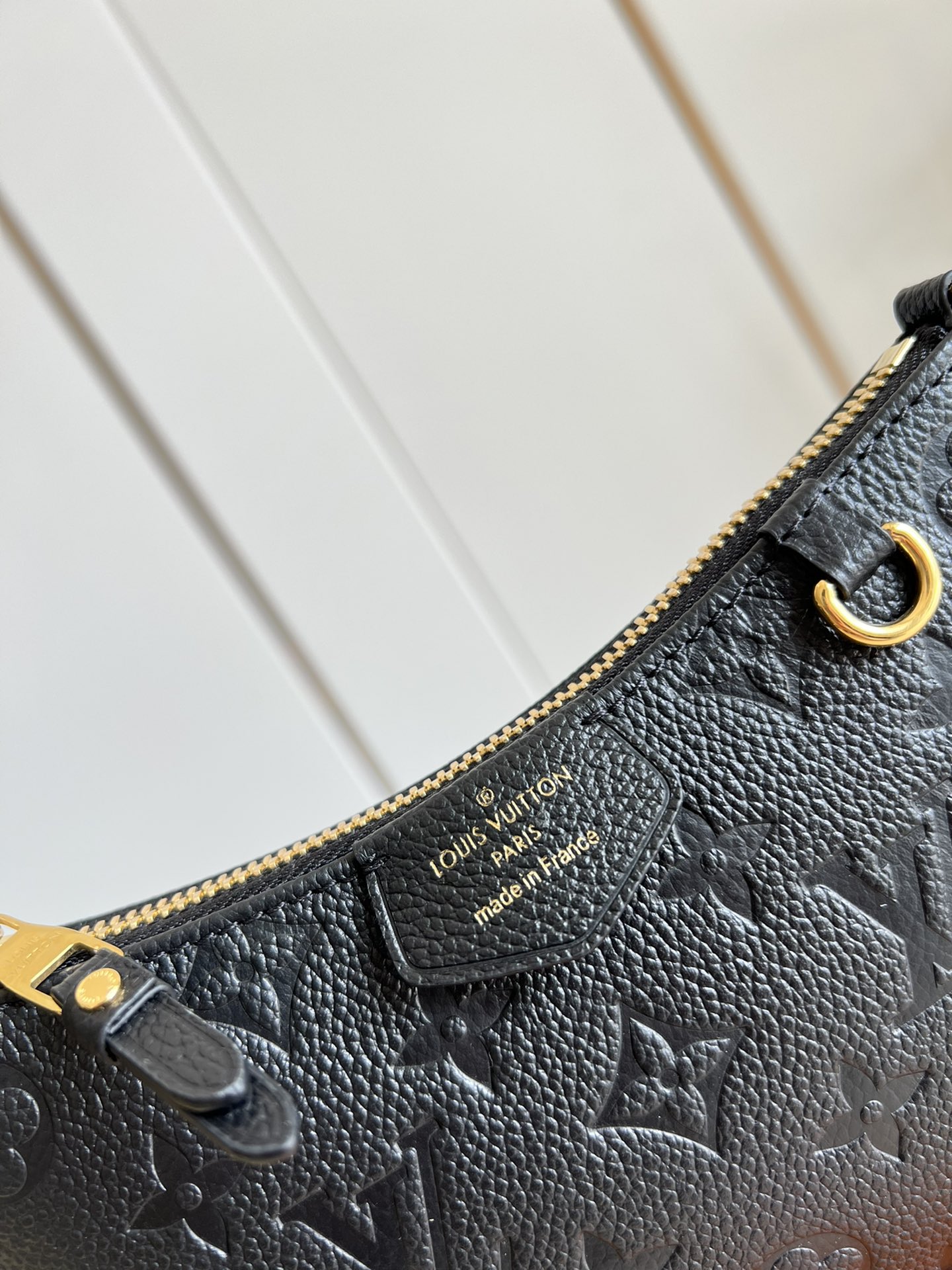 l**is V*t*n  easy pouch on strap handbag