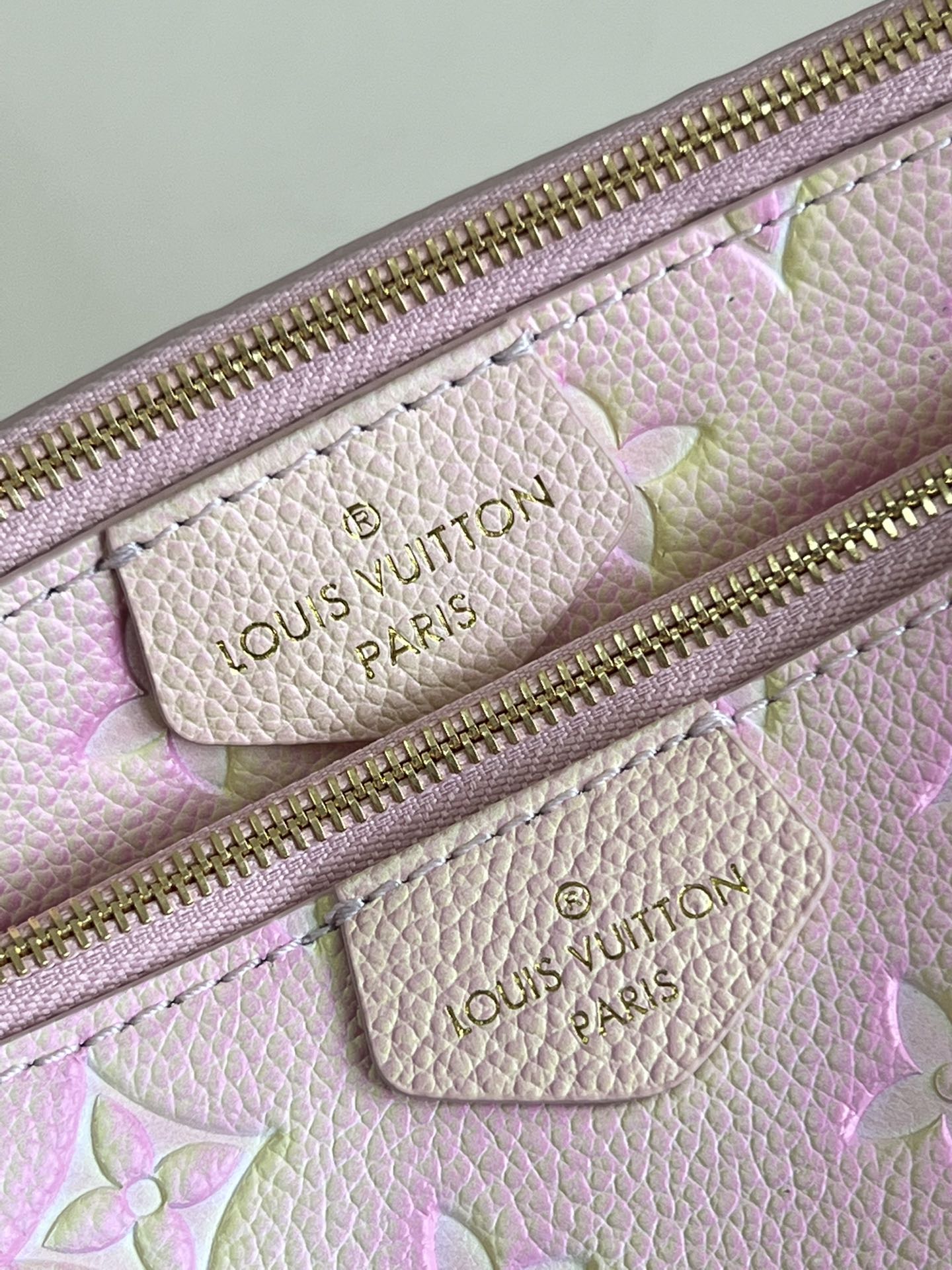 l**is V*t*n  multi pochette accessories