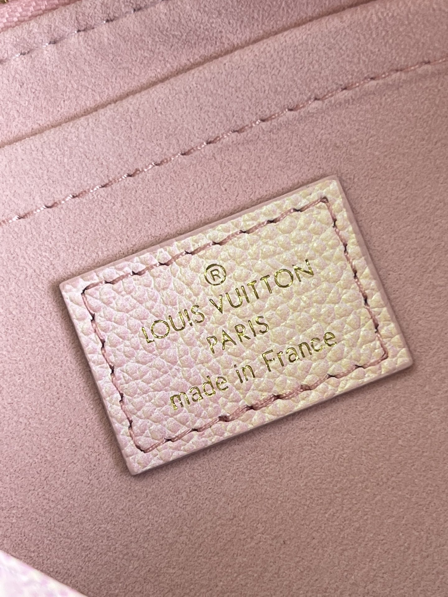 l**is V*t*n  multi pochette accessories