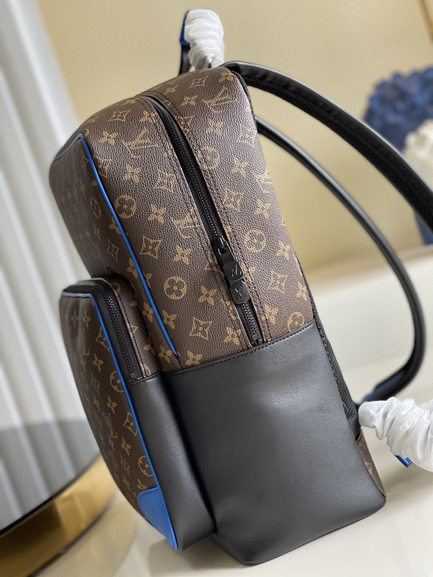 l**is V*t*n dean backpack