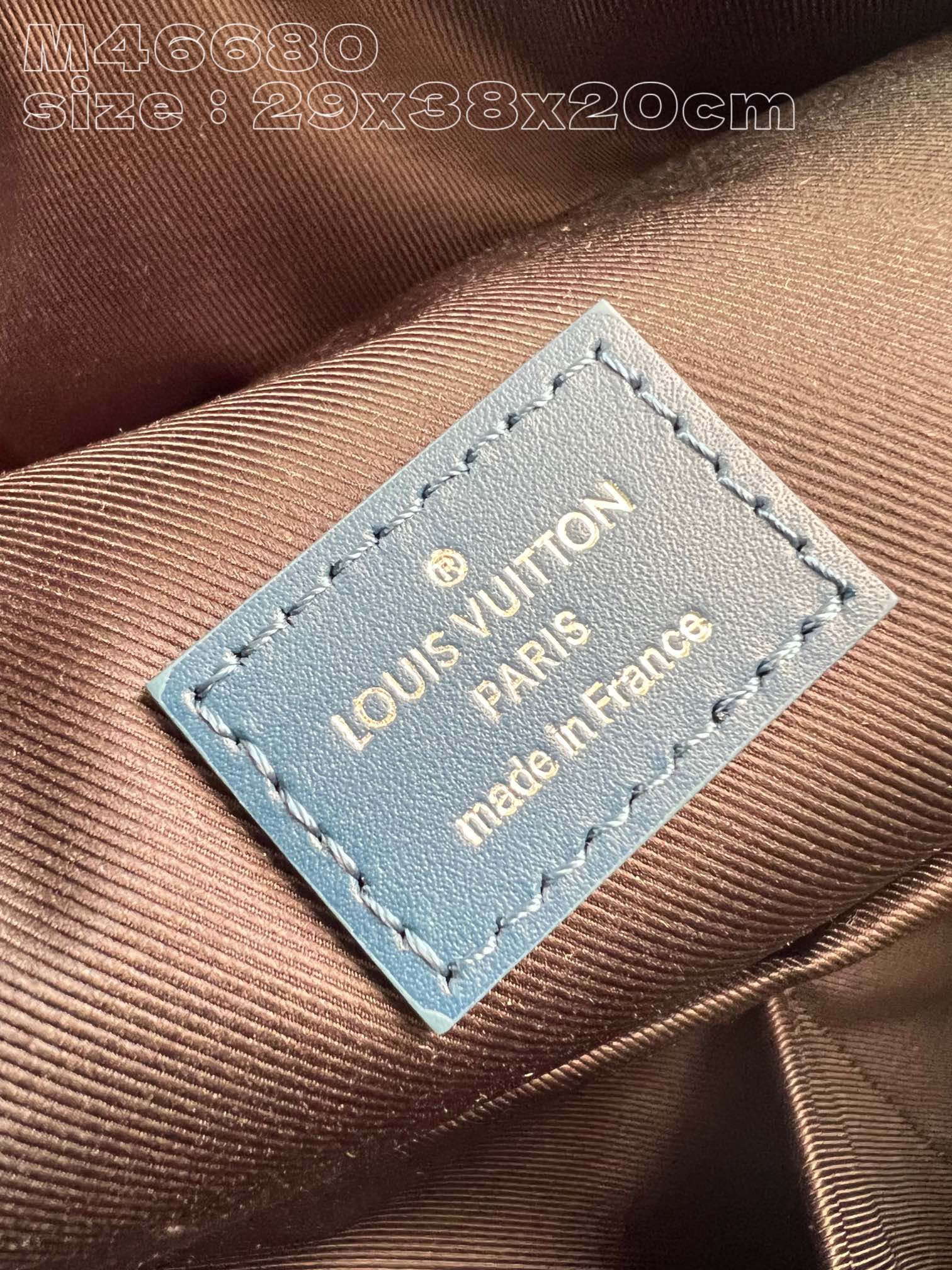 l**is V*t*n discovery backpack pm