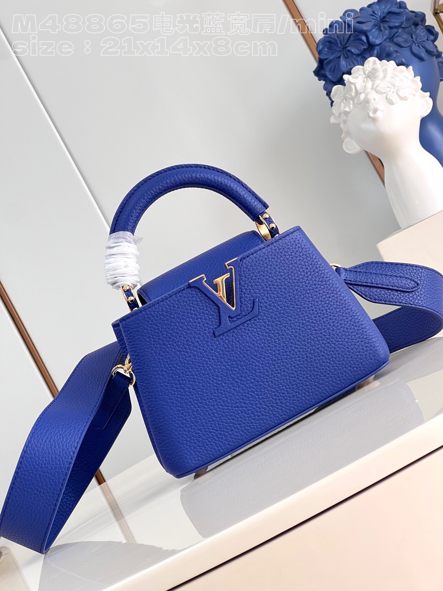 l**is V*t*n capucines mini bag