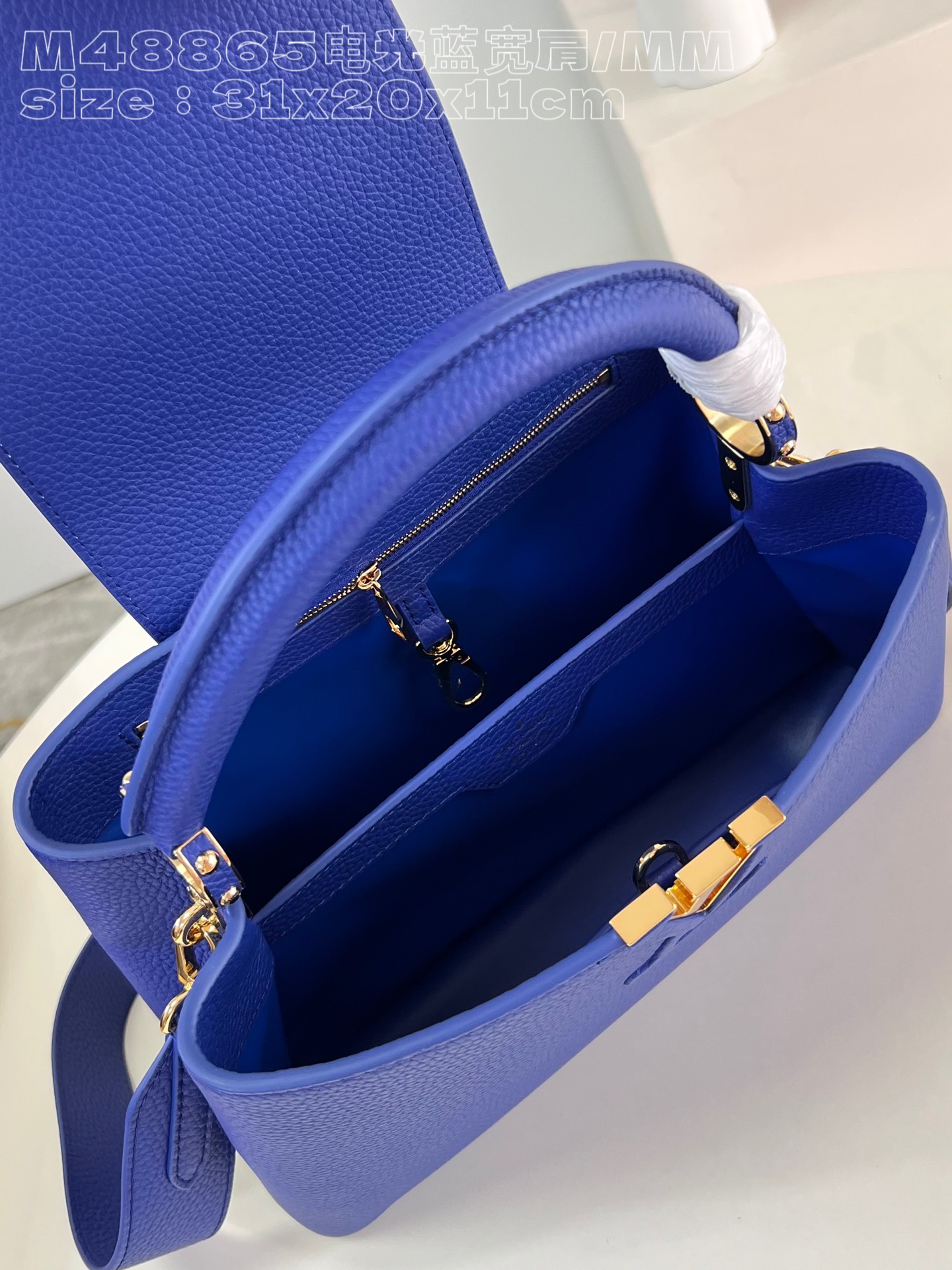 l**is V*t*n capucines mm handbag