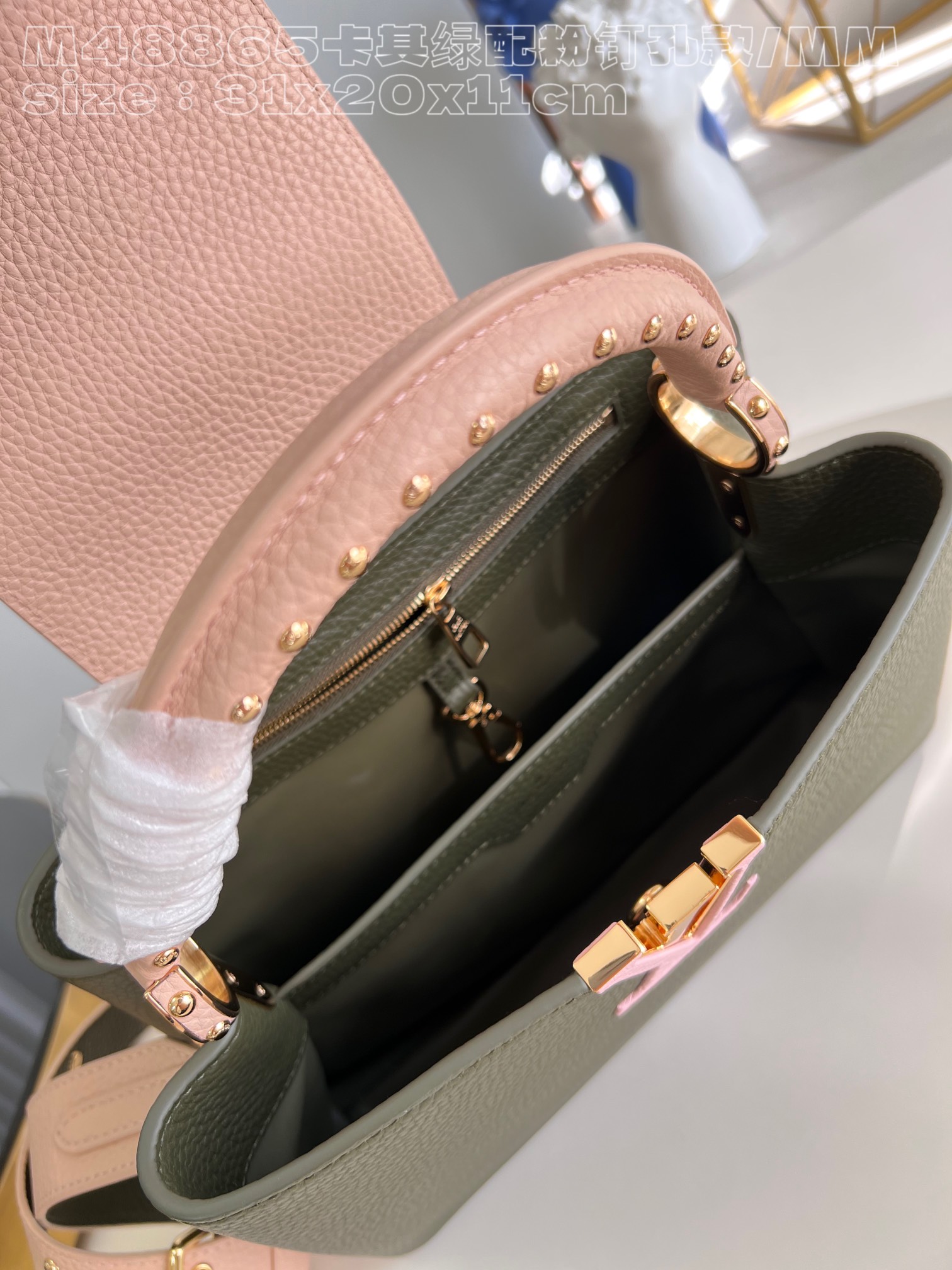 l**is V*t*n capucines mm handbag