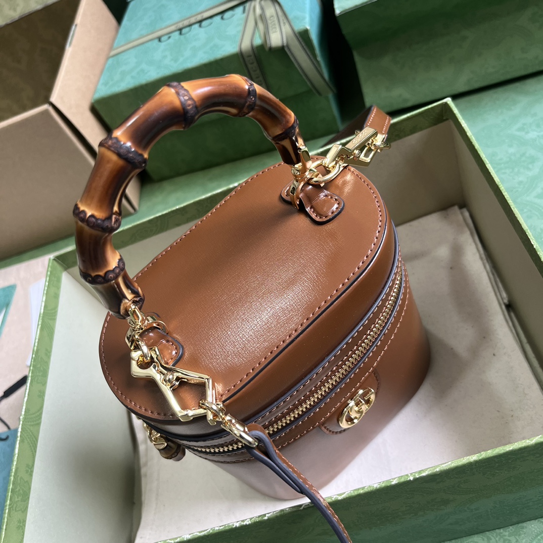 G*u*i mini bamboo shoulder bag