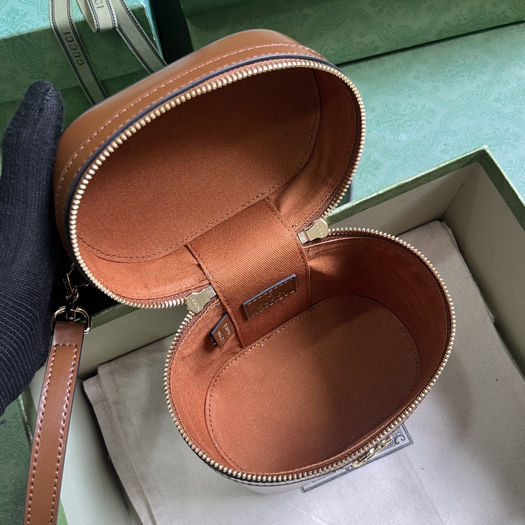 G*u*i mini bamboo shoulder bag
