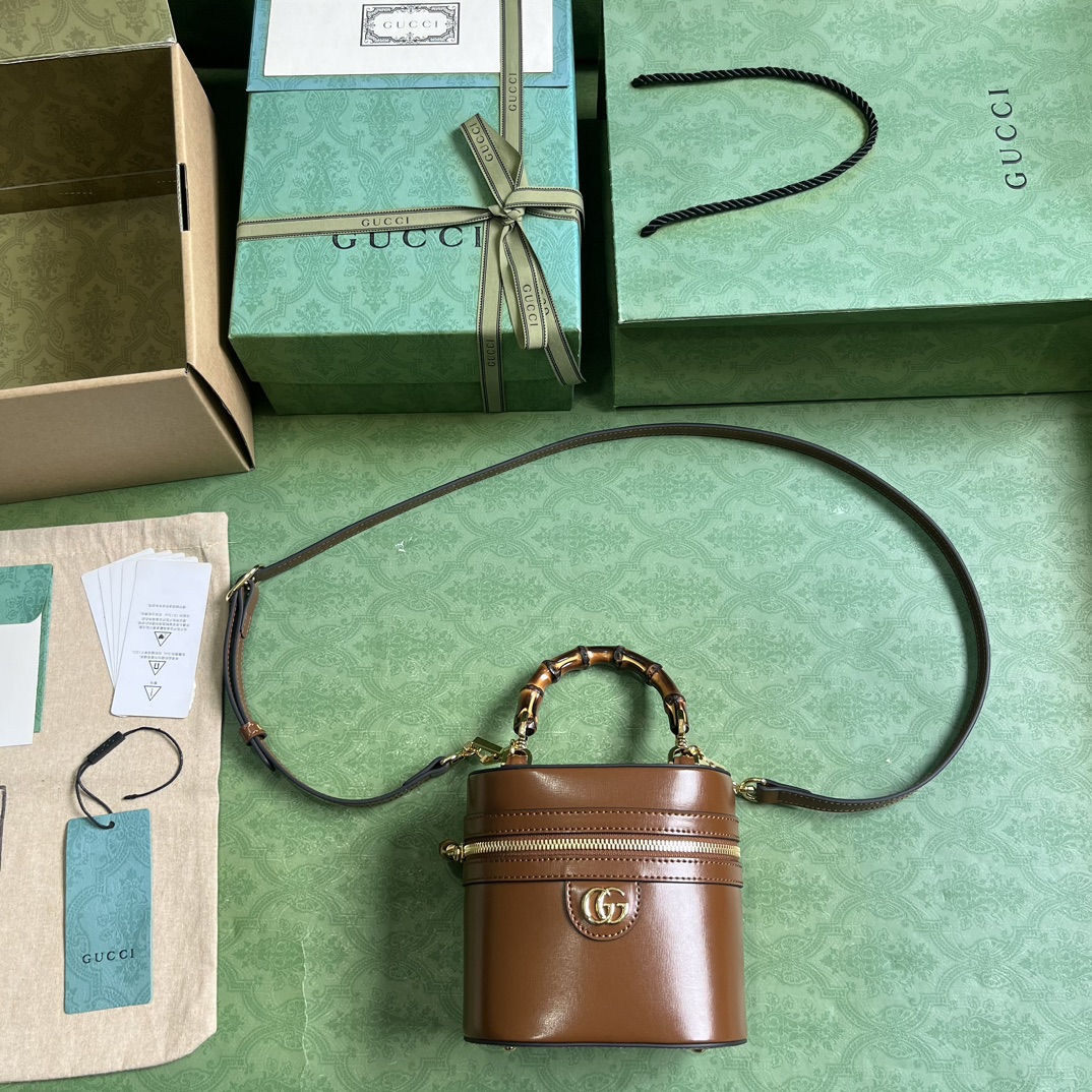 G*u*i mini bamboo shoulder bag