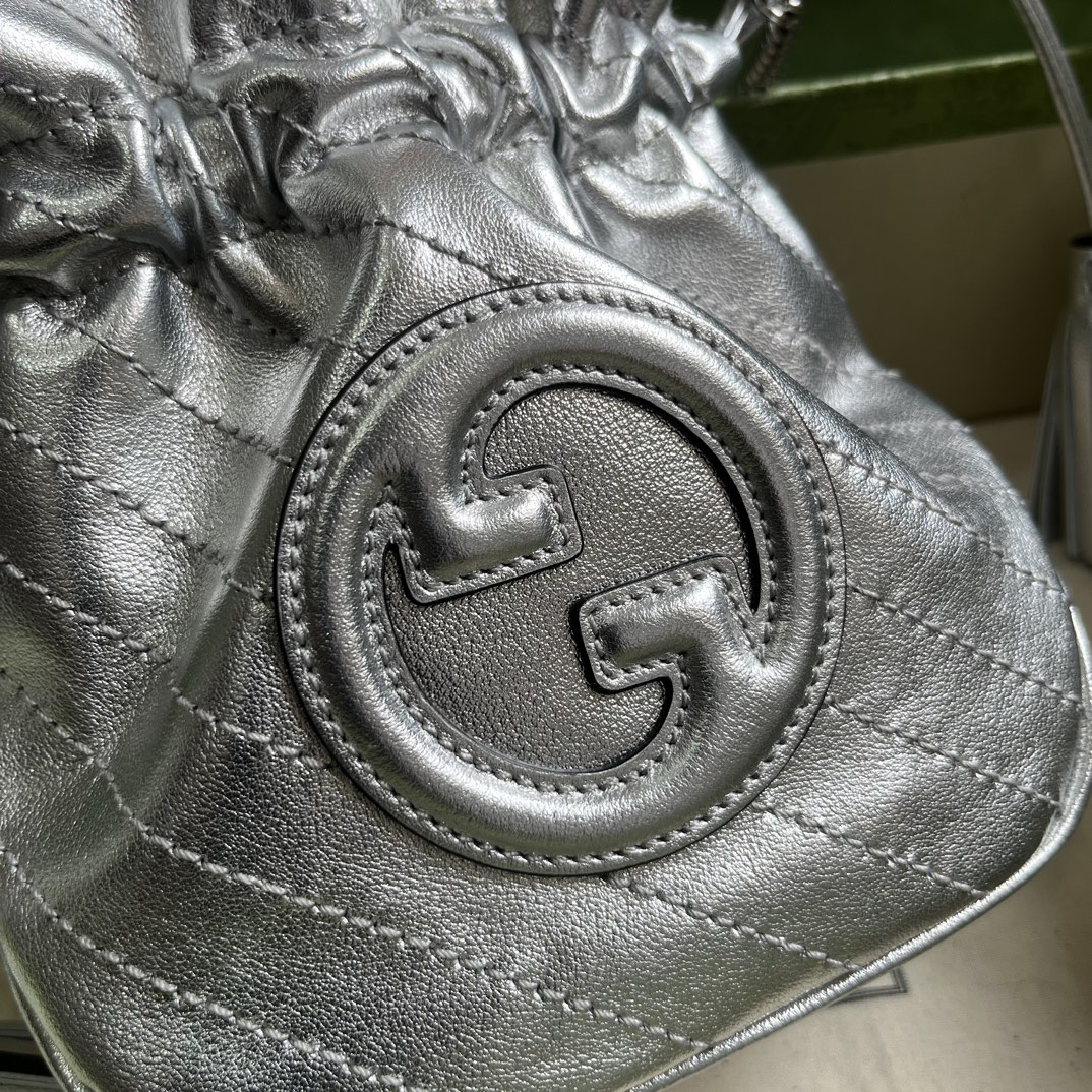 G*u*i blondie mini bucket bag