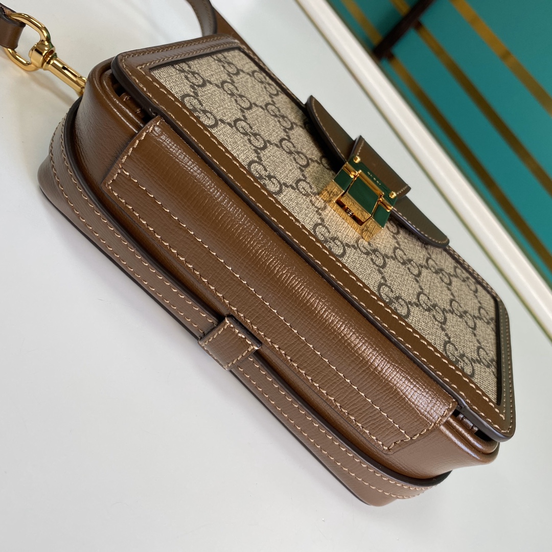 G*u*i gg mini bag with clasp closure