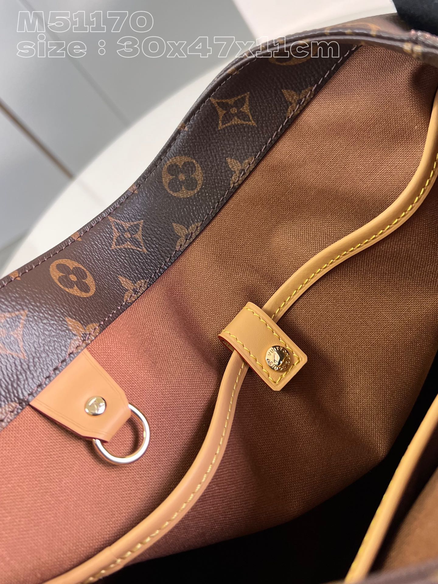 l**is V*t*n shopping bag