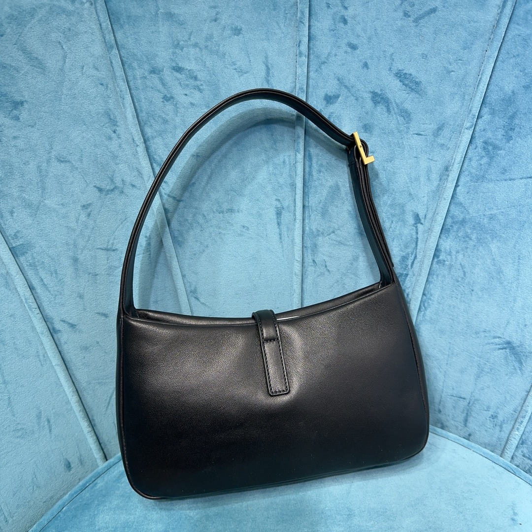 YSL LE 5 À 7 IN PADDED LAMBSKIN