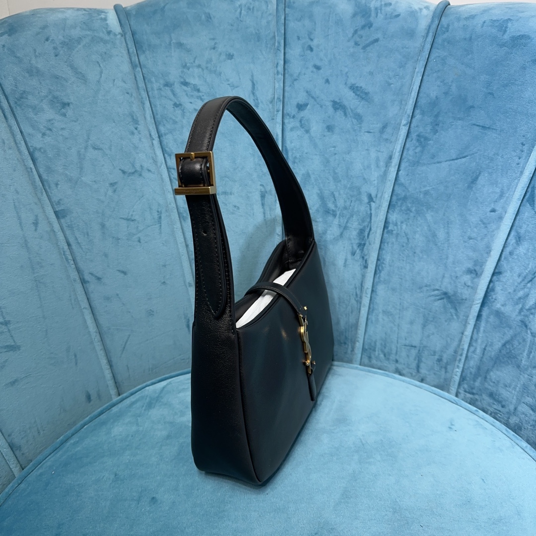 YSL LE 5 À 7 IN PADDED LAMBSKIN