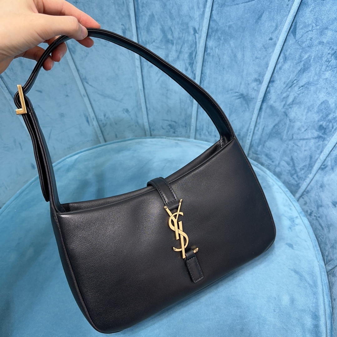 YSL LE 5 À 7 IN PADDED LAMBSKIN