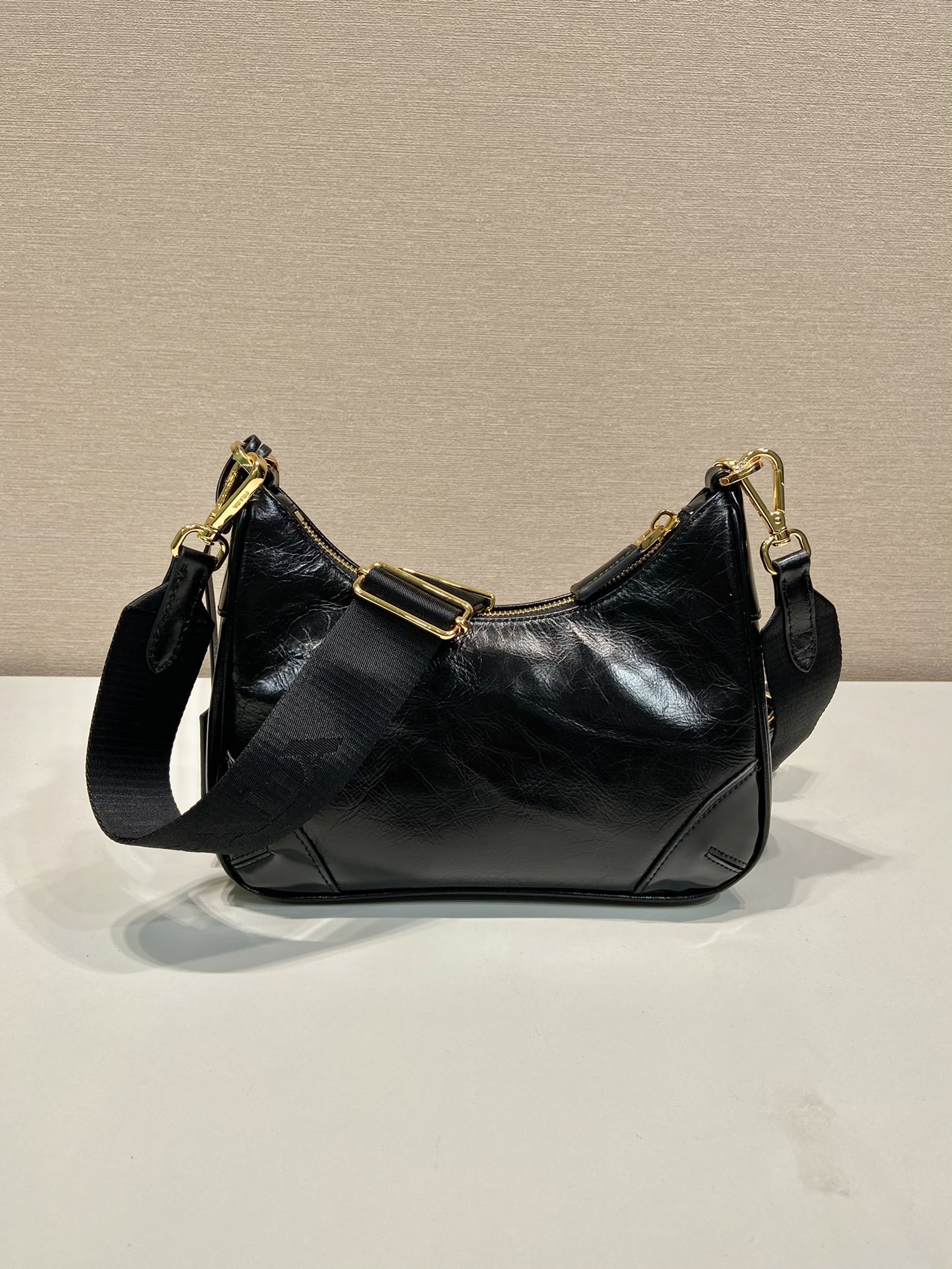 Pra*a hobo bag