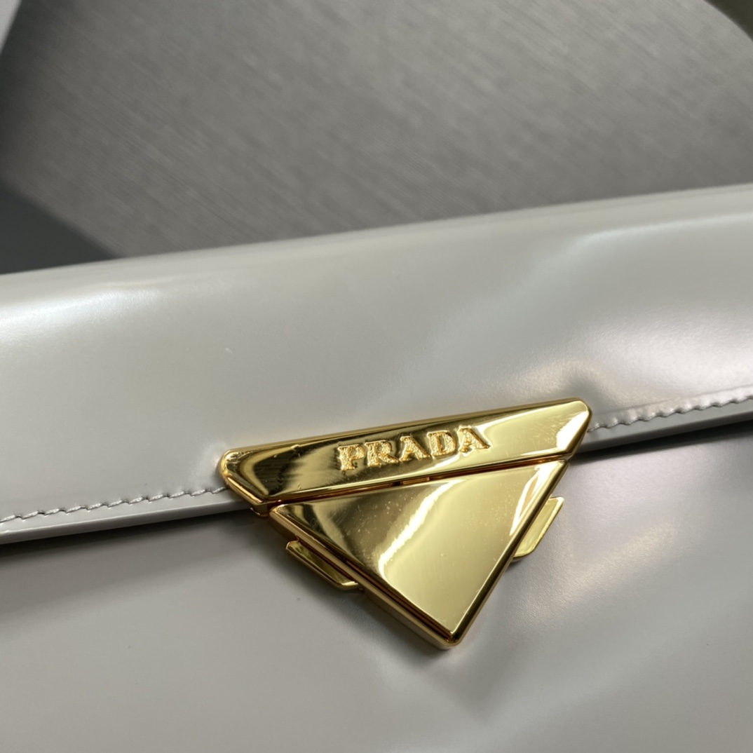 Pra*a medium brushed leather handbag