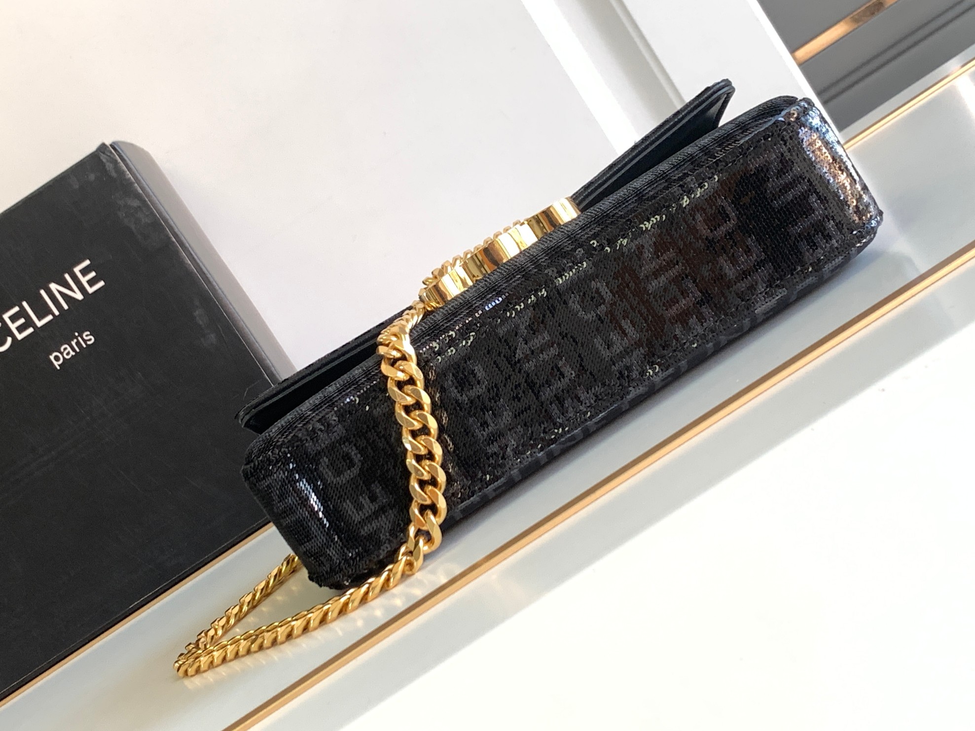 Ce**e Ce**e chain shoulder bag claude