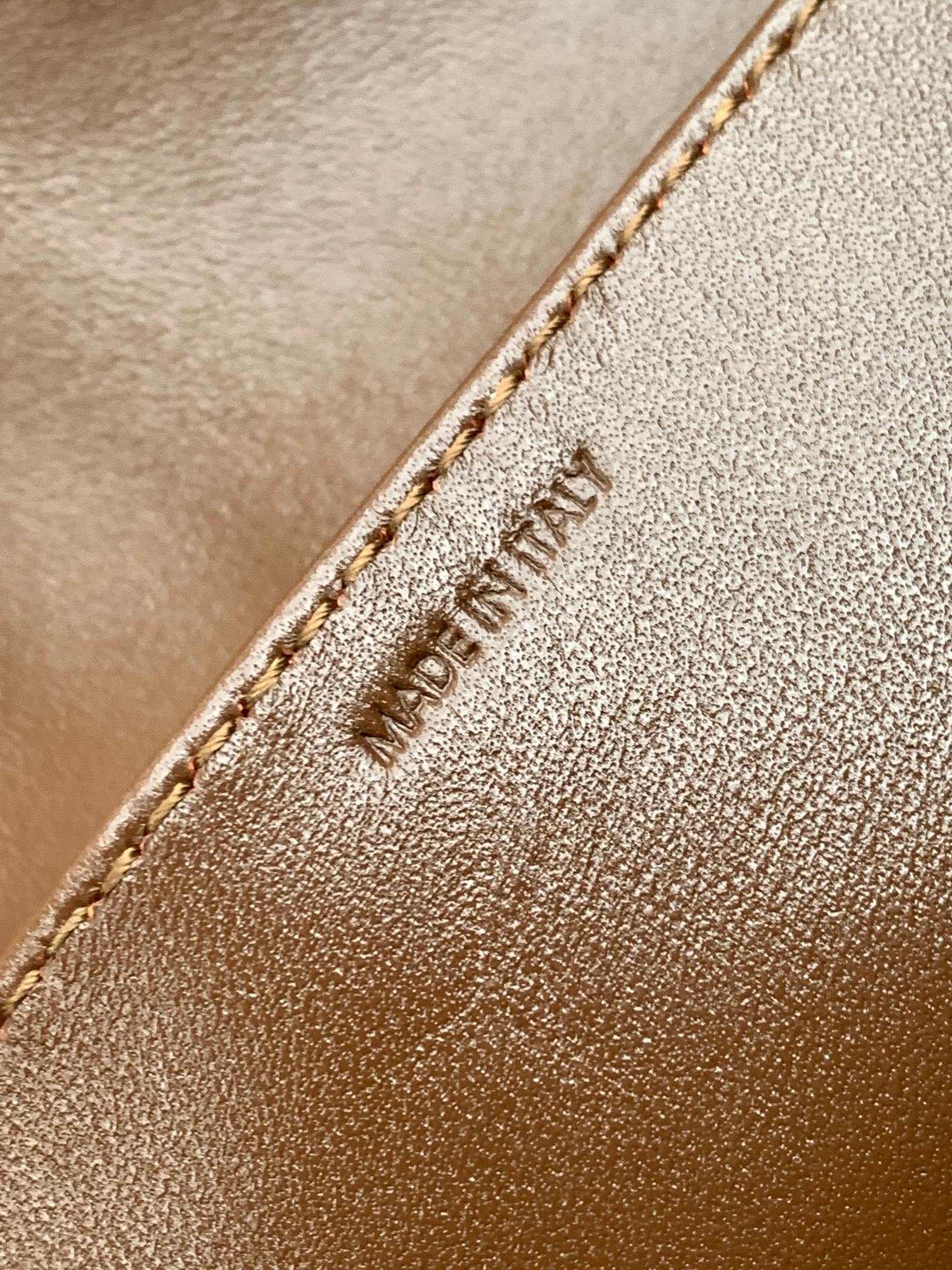 Ce**e medium annabel bag
