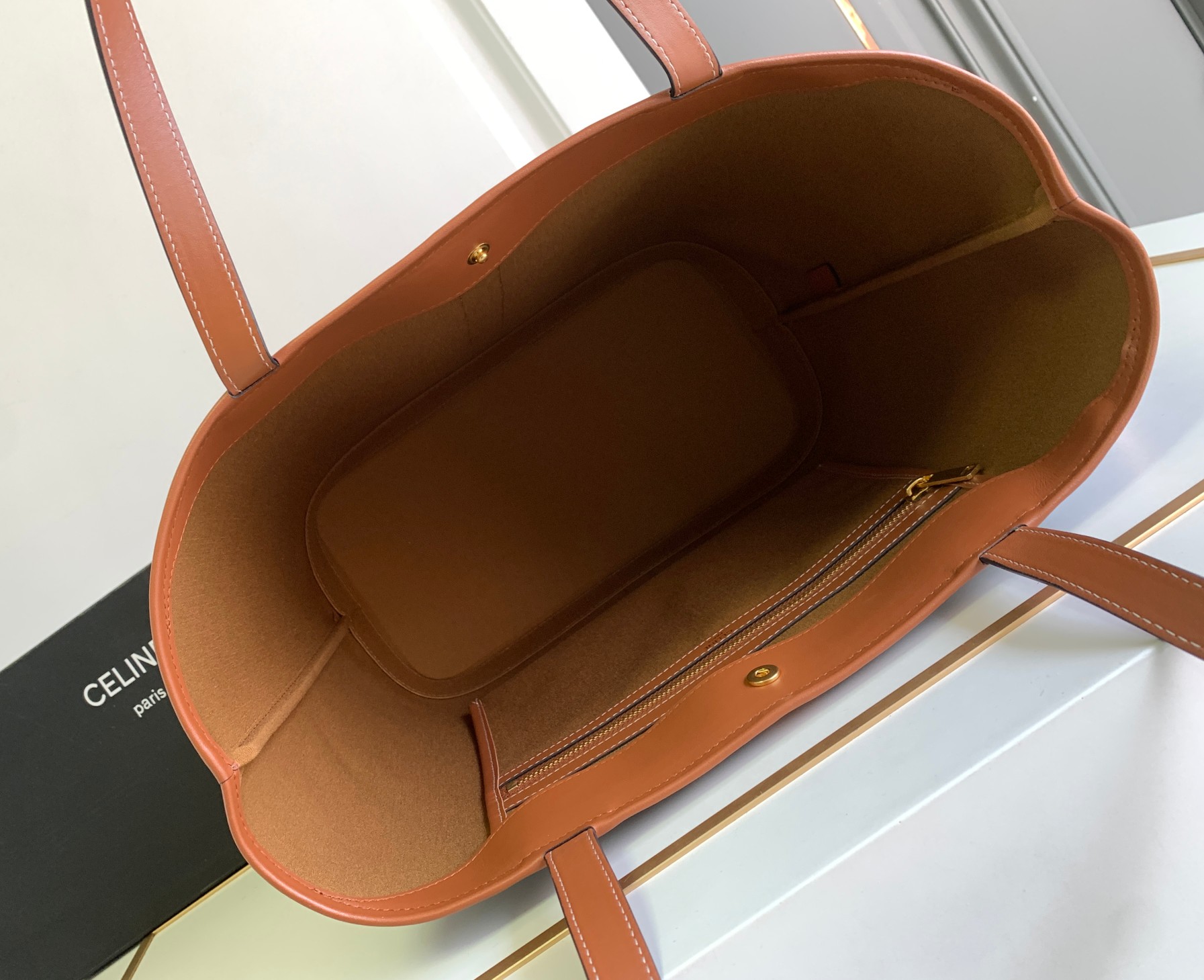 Ce**e medium cabas in triomphe canvas and calfskin