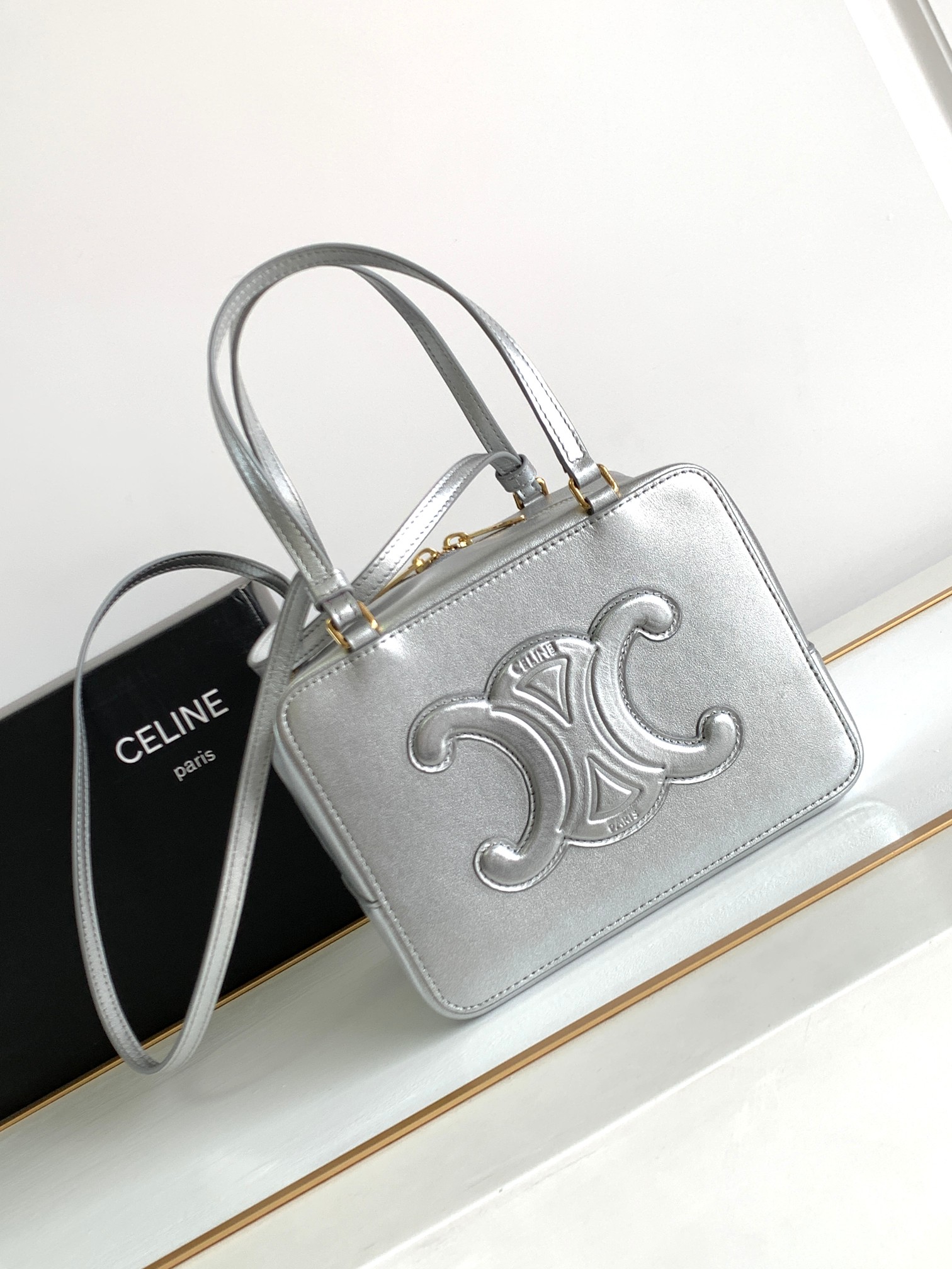 Ce**e folded cube bag in smooth calfskin