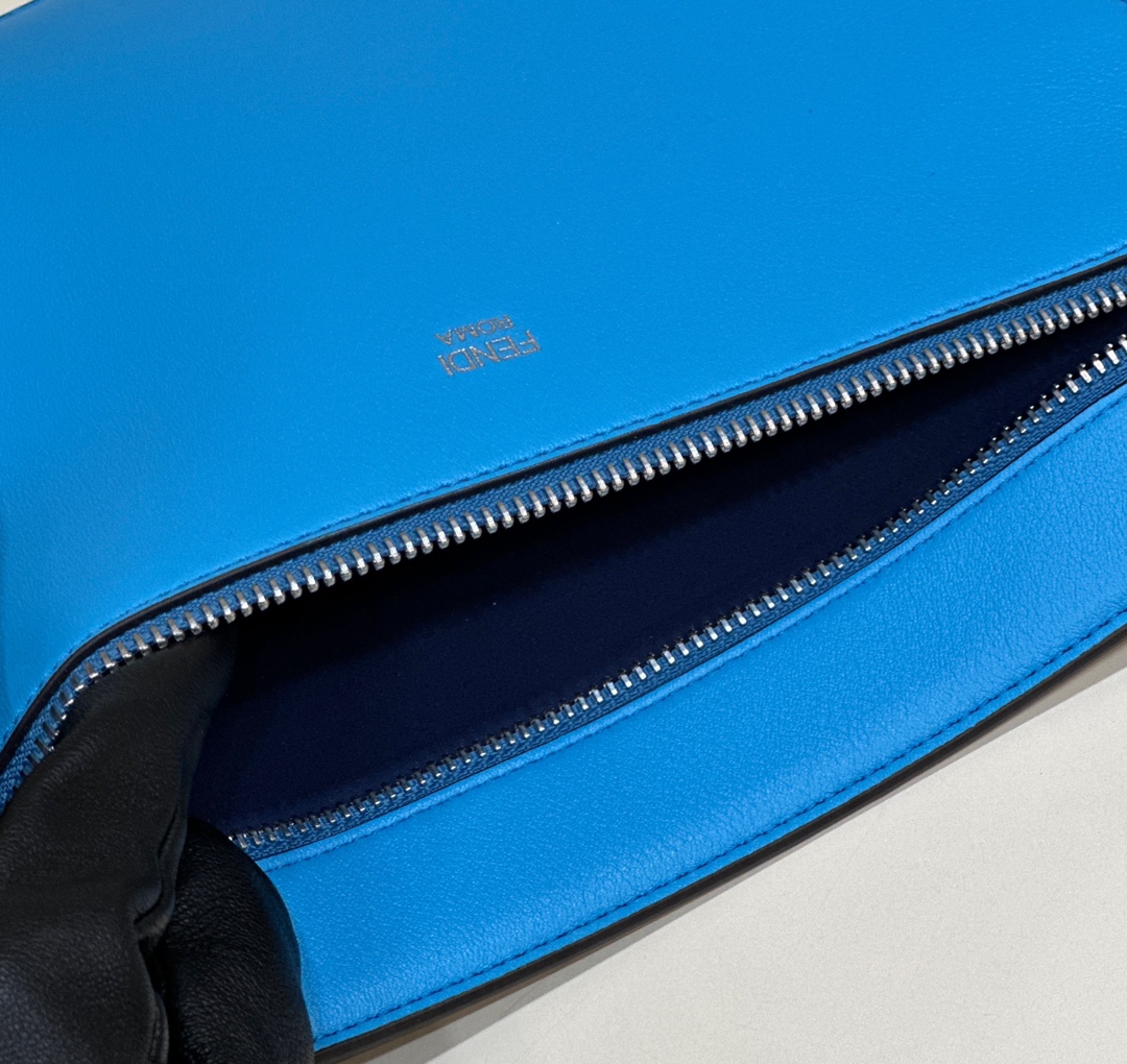 F**di peekaboo i see u handbag