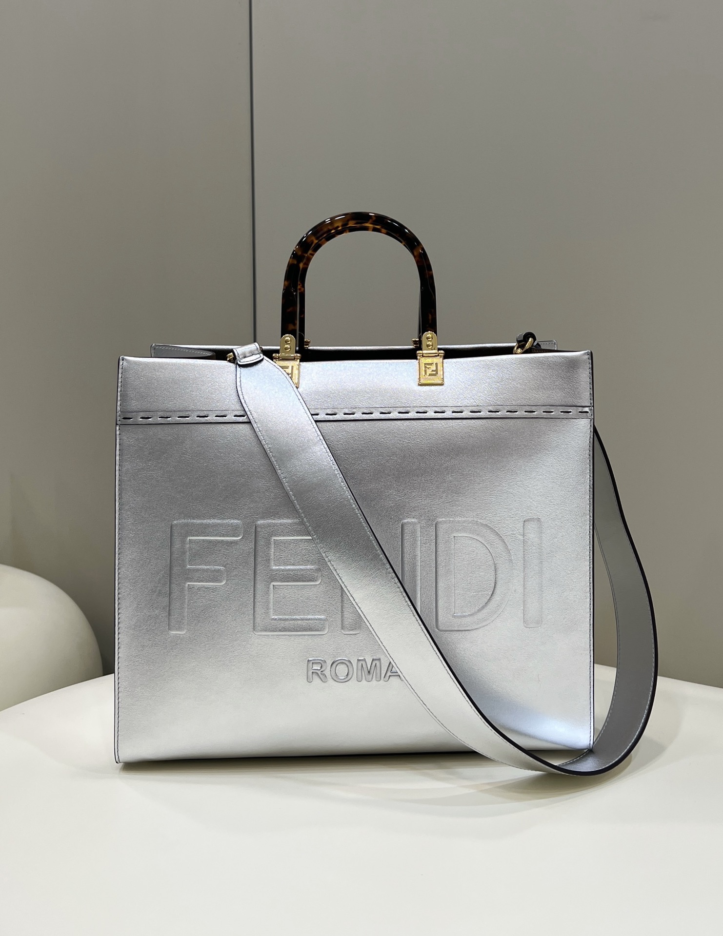 F**di shopping bag tote