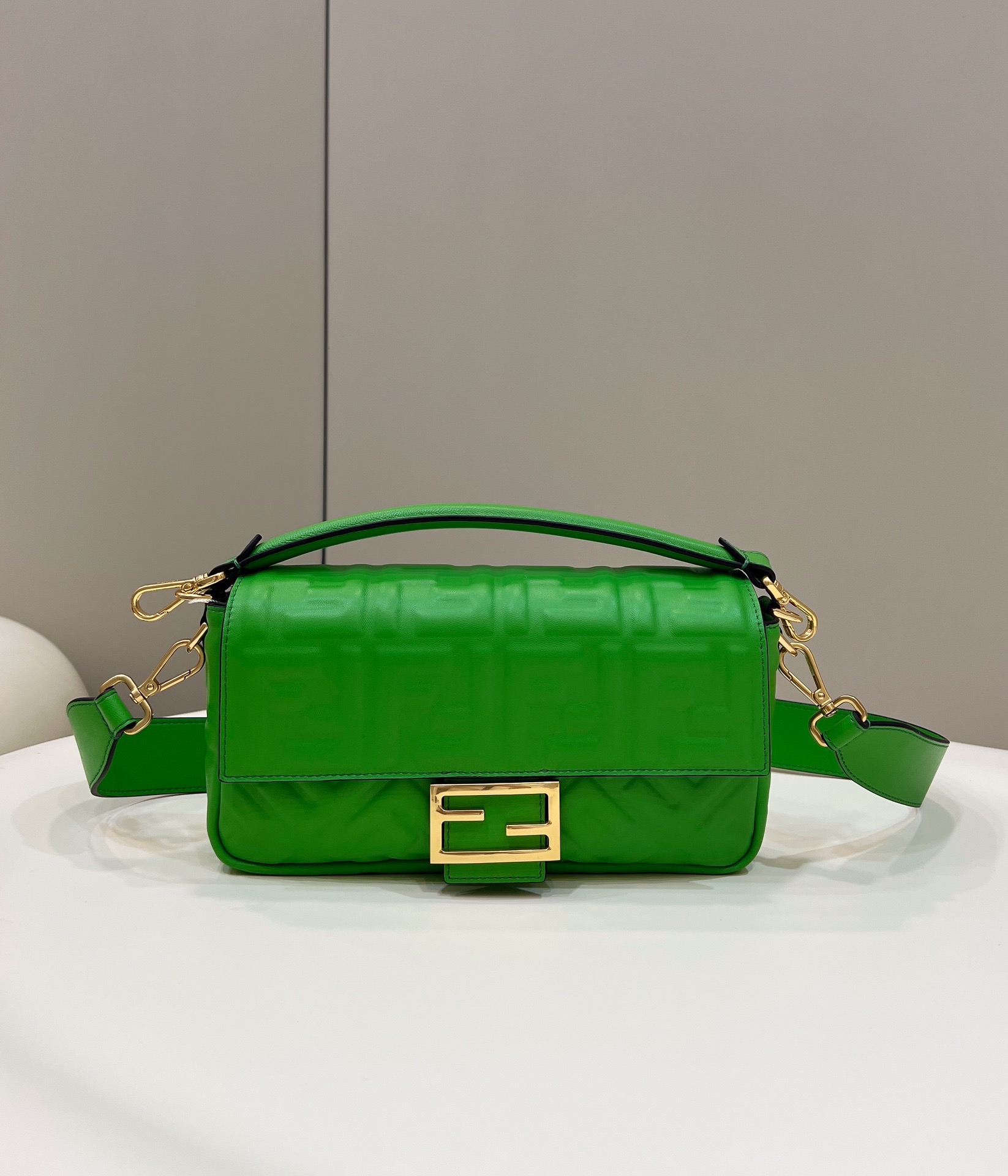 F**di baguette medium bag