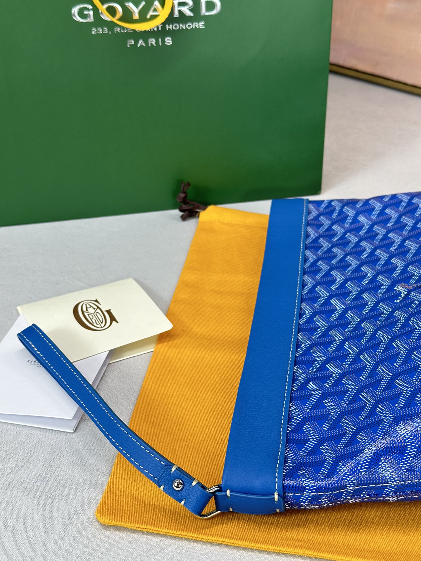 Go*ard conti handbag
