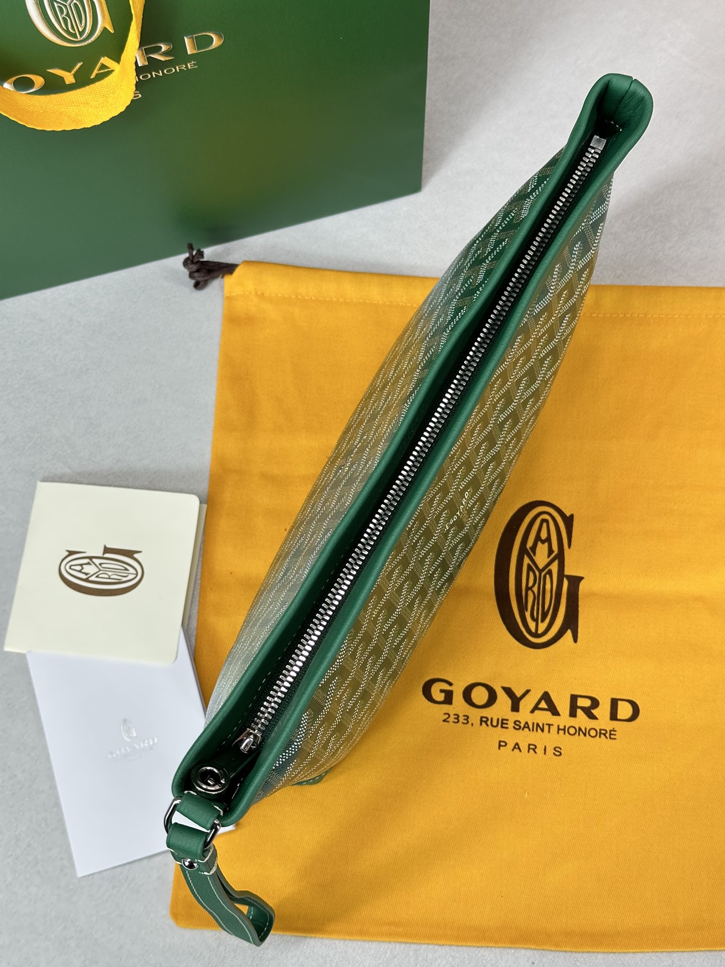 Go*ard conti handbag