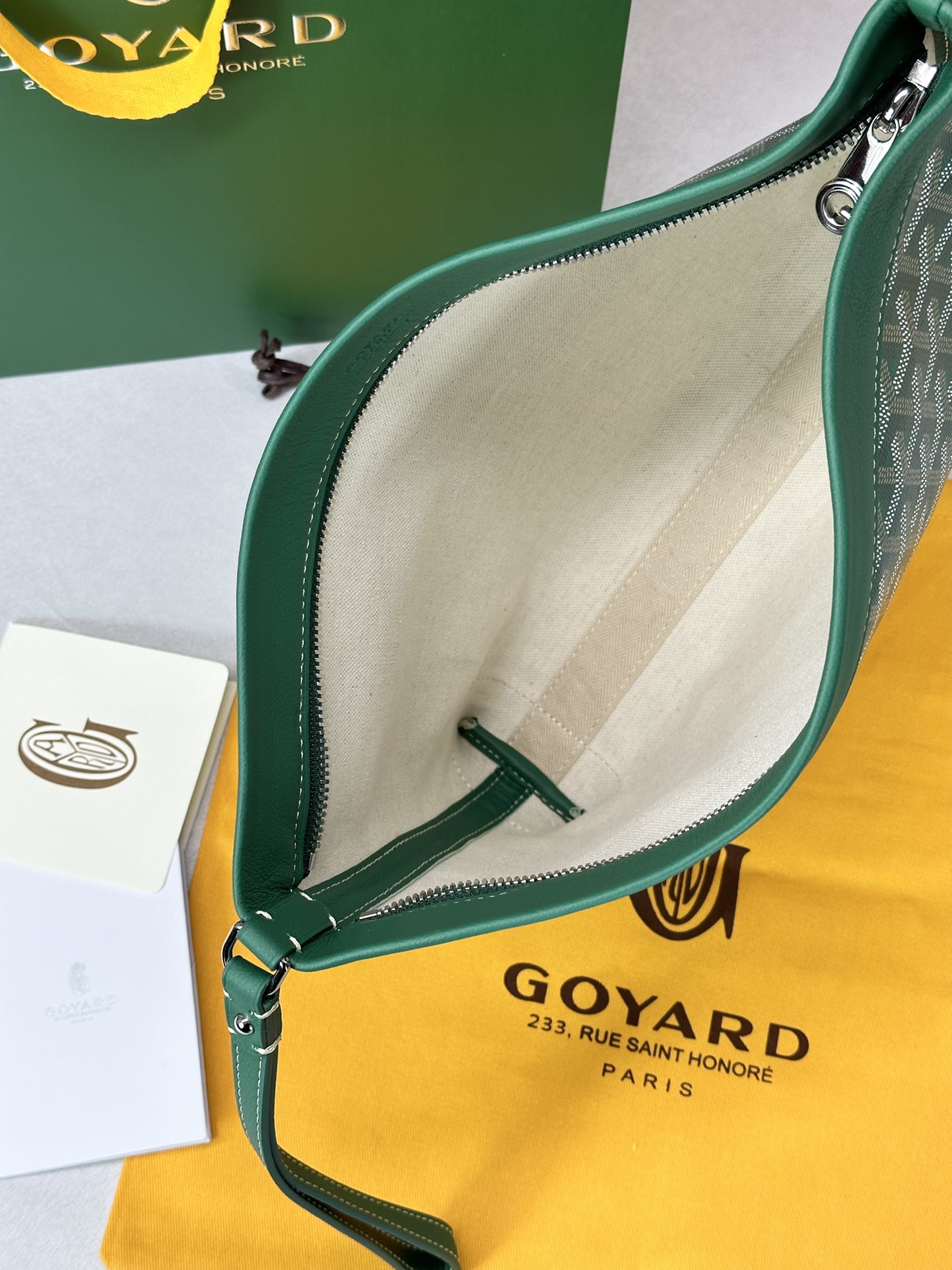 Go*ard conti handbag