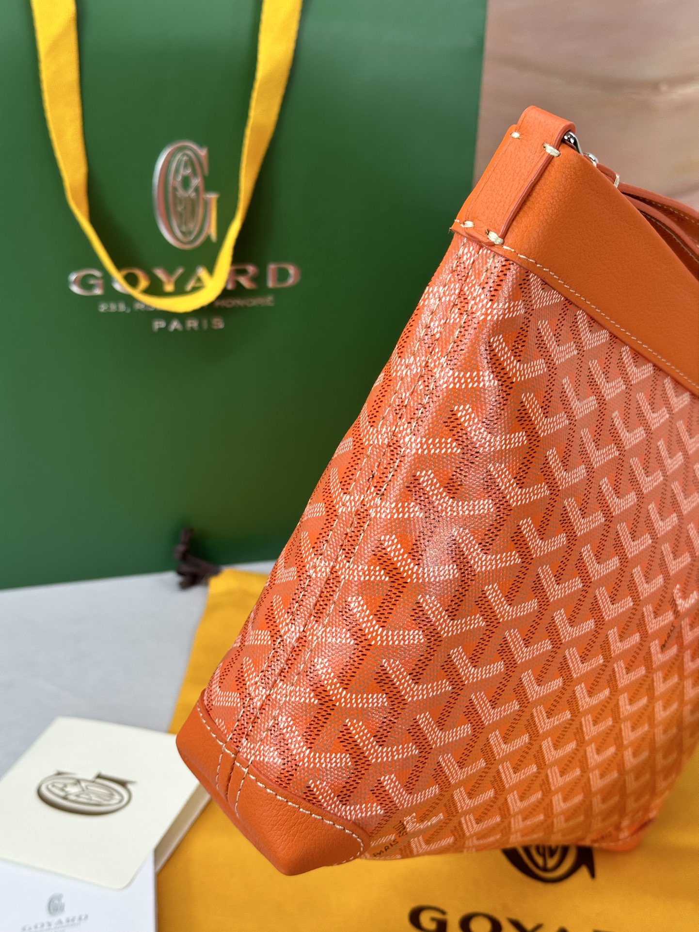 Go*ard conti handbag