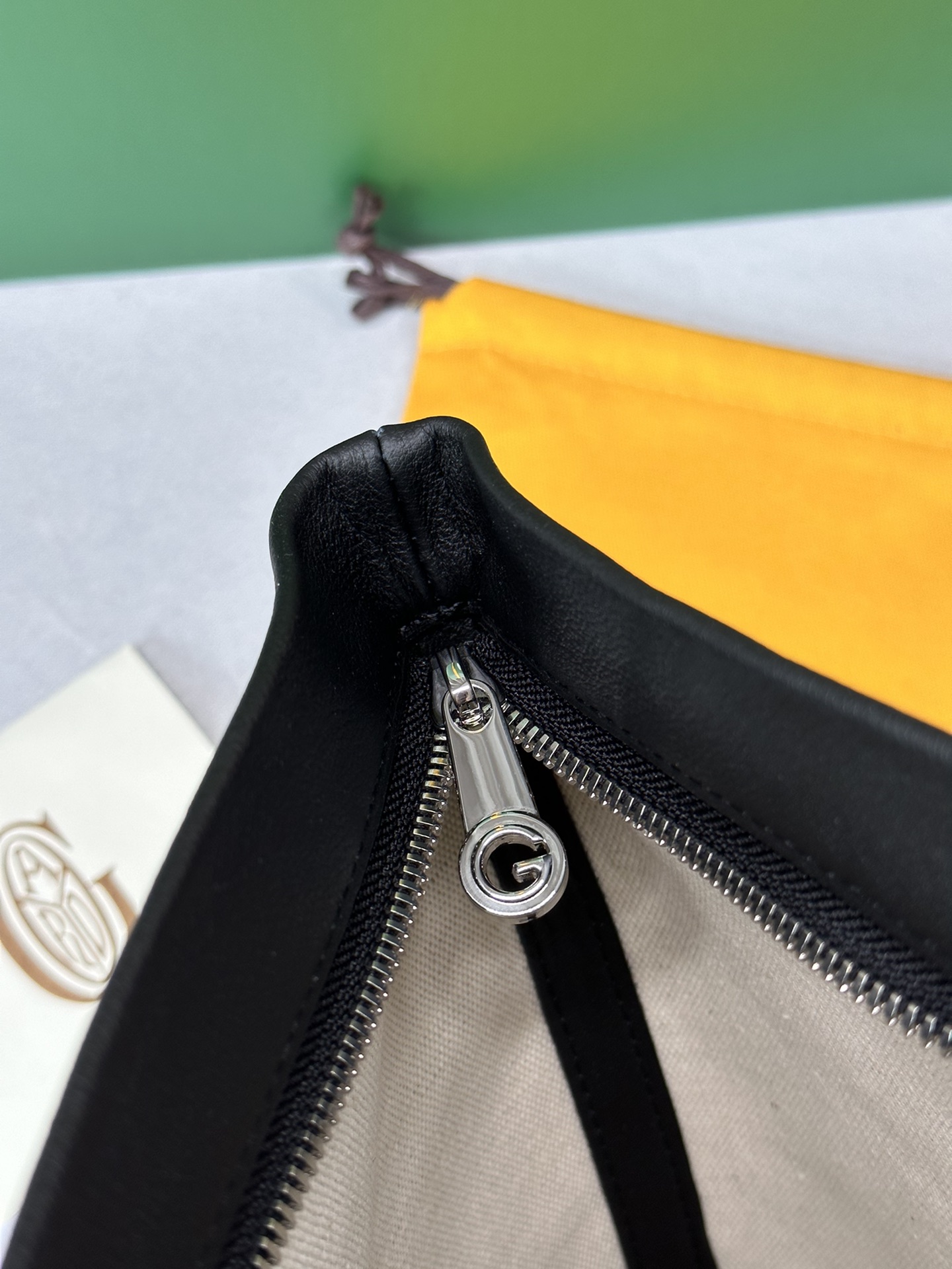 Go*ard conti handbag